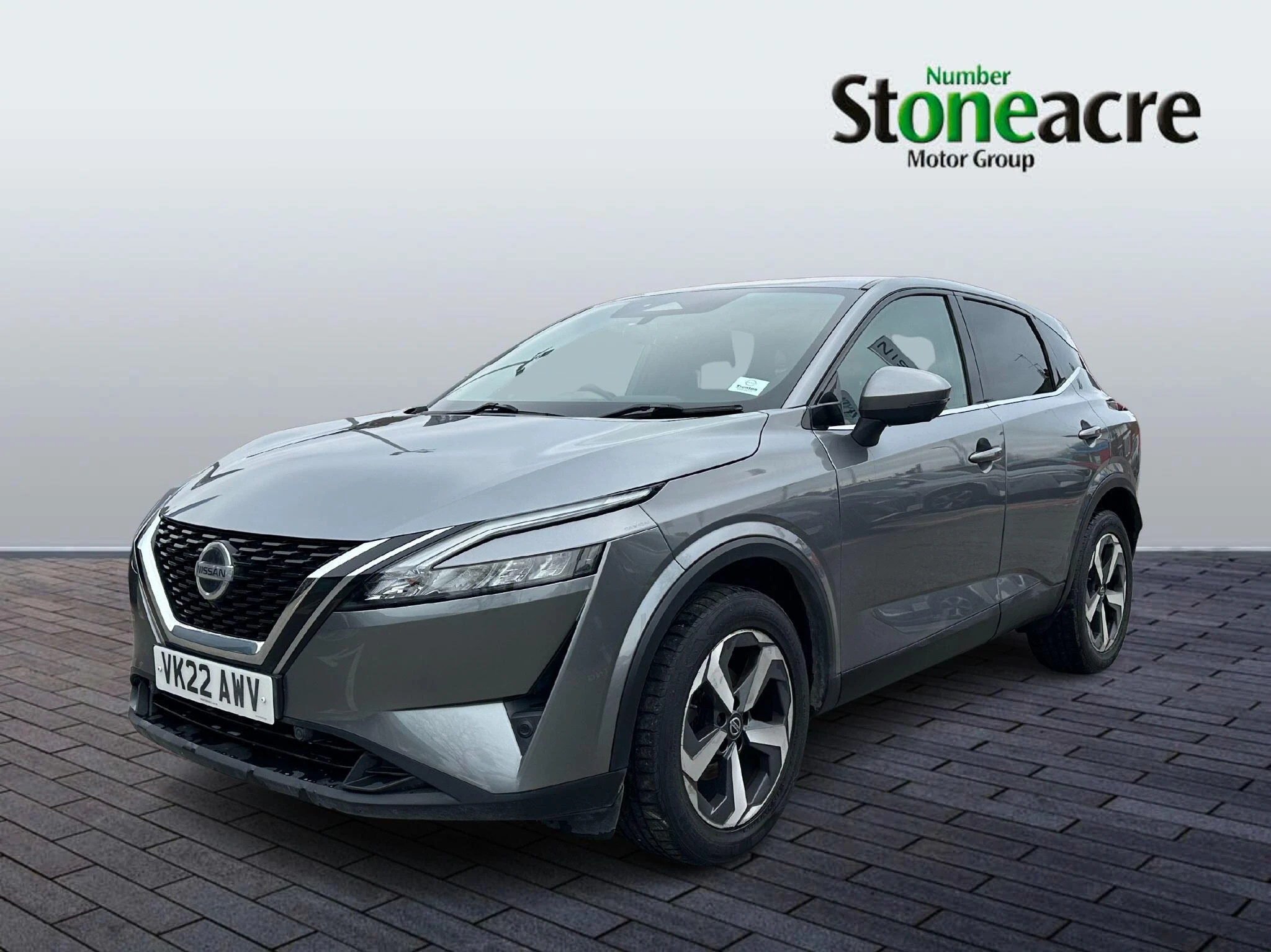 Nissan Qashqai 1.3 DiG-T MH N-Connecta 5dr VK22AWV Image 3