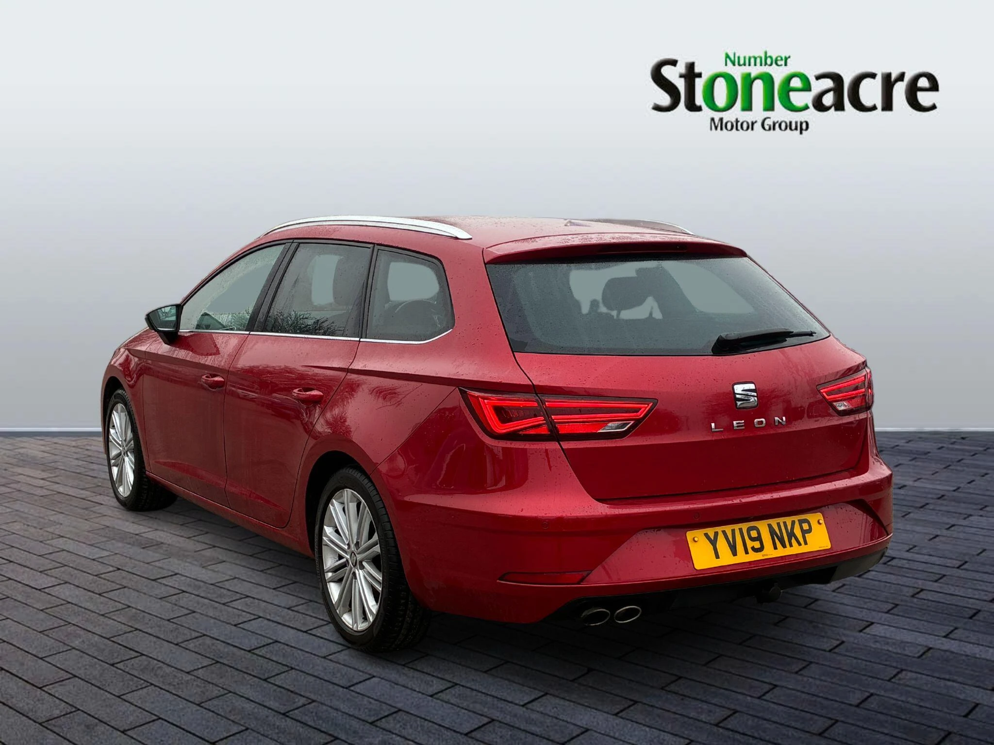 SEAT Leon 1.5 TSI EVO XCELLENCE ST DSG Euro 6 (s/s) 5dr YV19NKP Image 3