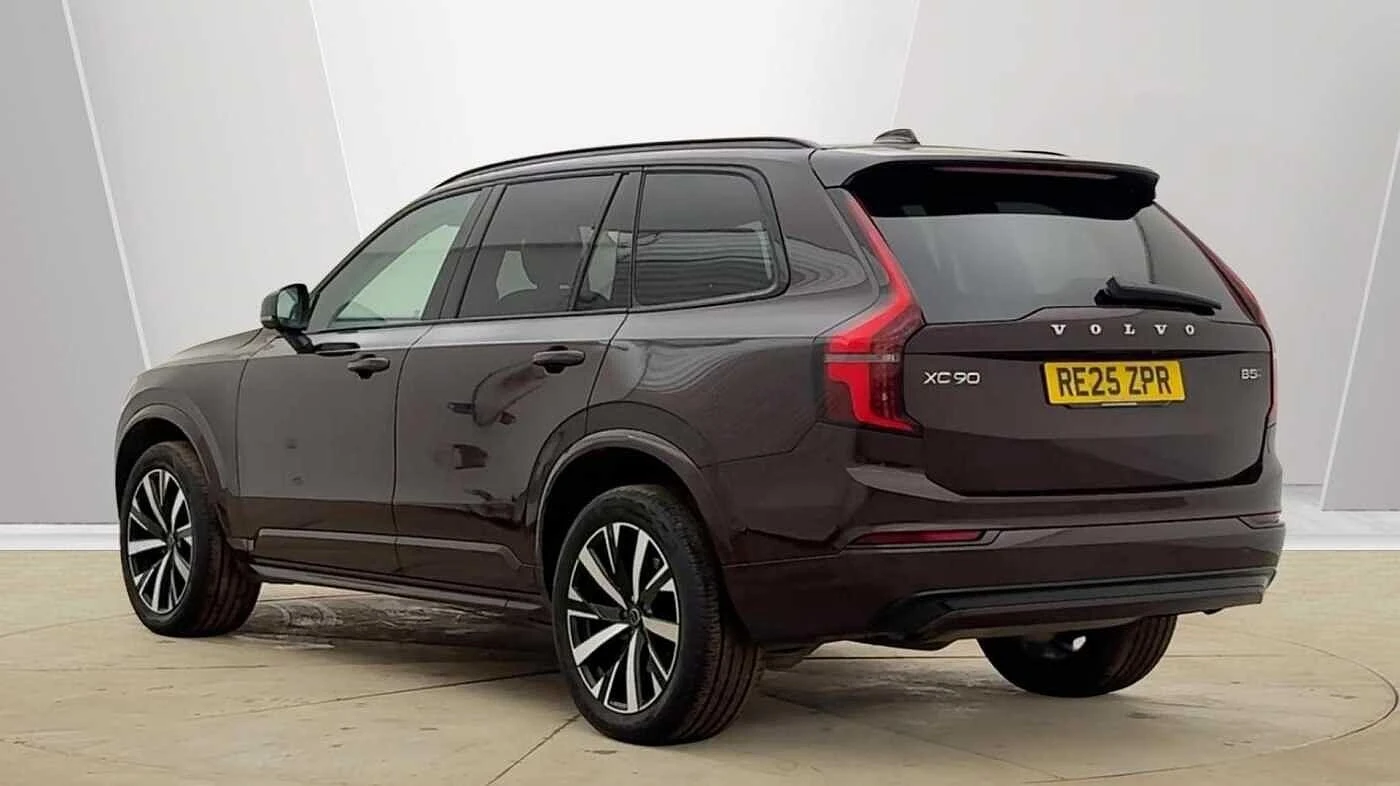 Volvo XC90 2.0 B5 MHEV Plus Auto 4WD Euro 6 (s/s) 5dr RE25ZPR Image 3