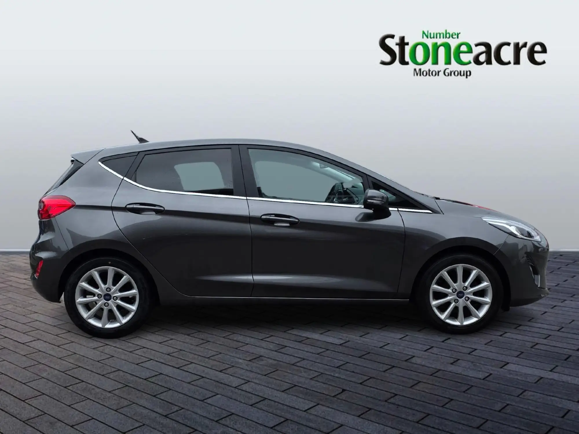 Ford Fiesta 1.0 EcoBoost Titanium 5dr YF20RVU Image 2