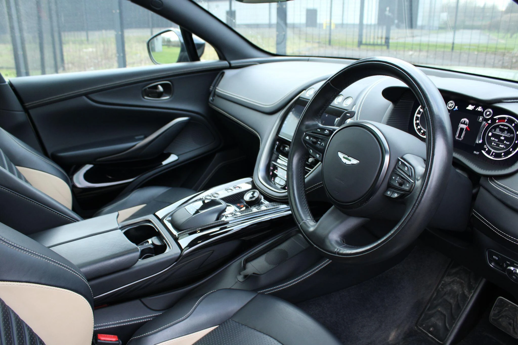 Aston Martin DBX 4.0 V8 707 SUV 5dr Petrol Auto 4WD Euro 6 (s/s) (707 ps) NY23JNL Image 3