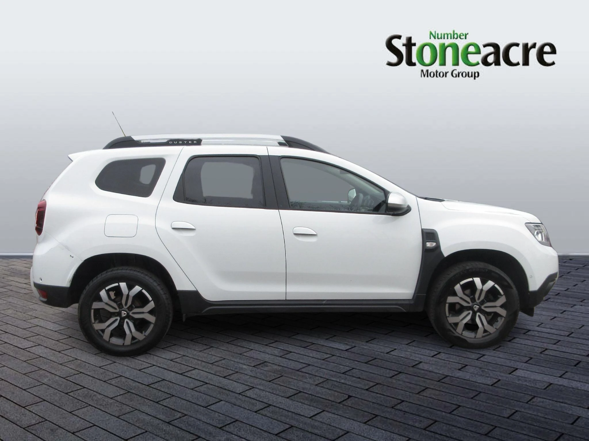 Dacia Duster 1.0 TCe 100 Bi-Fuel Prestige 5dr NV22BHF Image 2