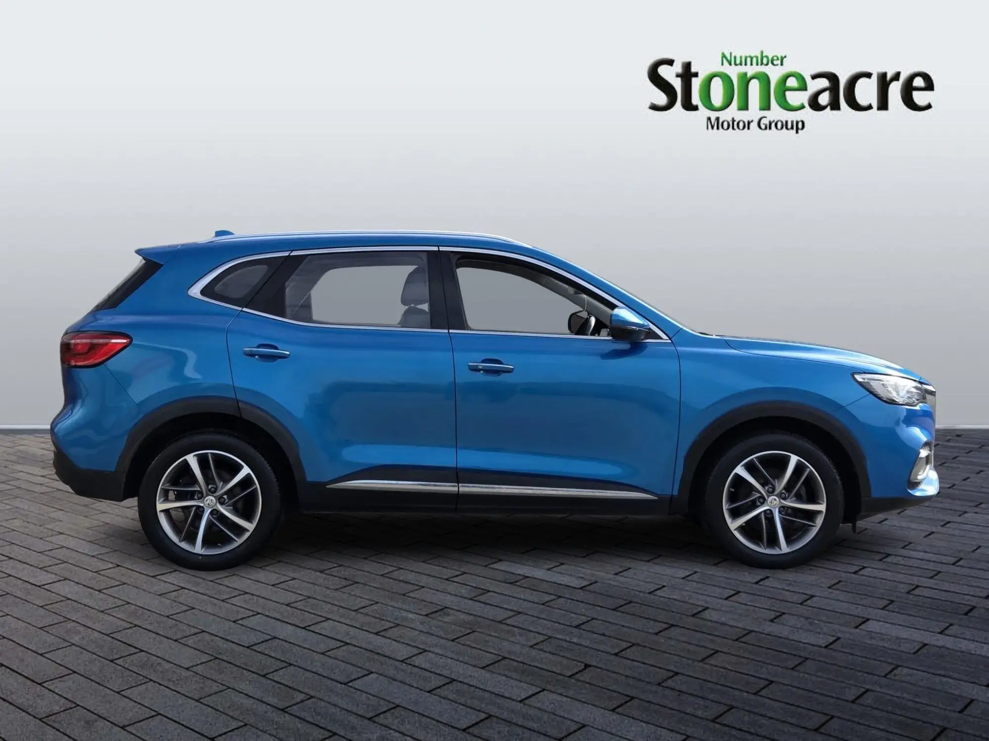 MG HS 1.5 T-GDI Excite 5dr NX70YWE Image 2