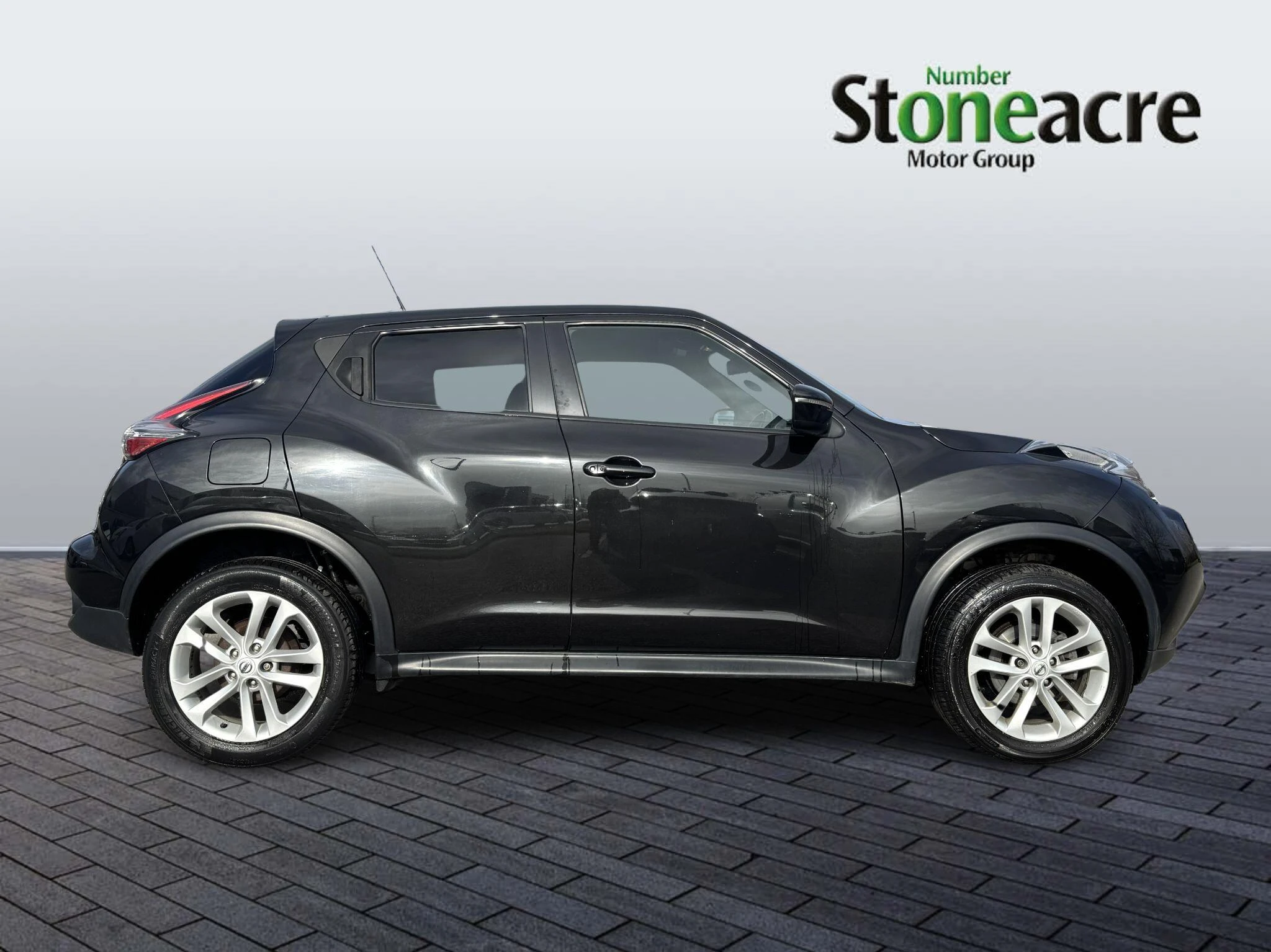 Nissan Juke 1.6 N-Connecta SUV 5dr Petrol XTRON Euro 6 (117 ps) LX18ZZU Image 2