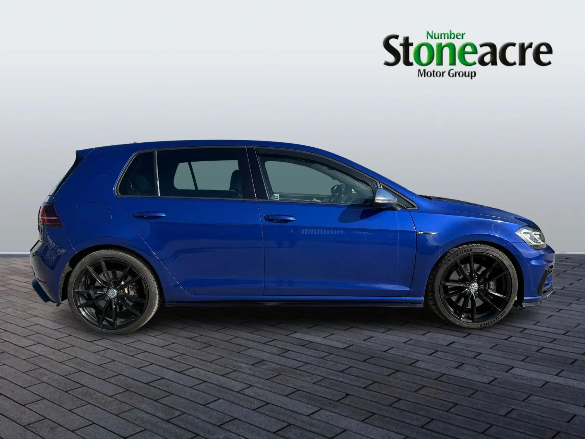 Volkswagen Golf R 2.0 TSI 310 R 5dr 4MOTION DK18XZL Image 2