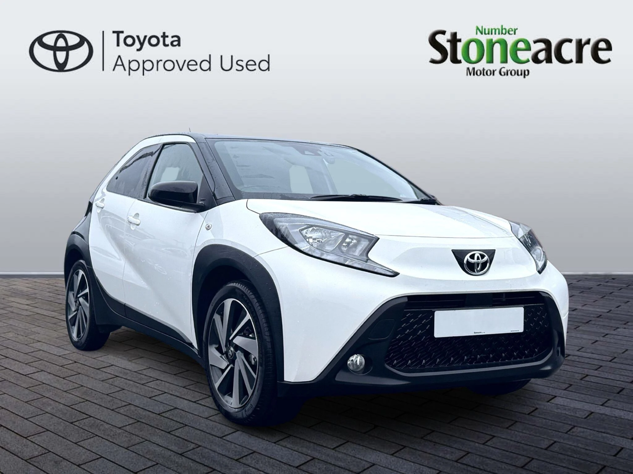 Toyota Aygo X 1.0 VVT-i Edge 5dr NV75HNA Image 1