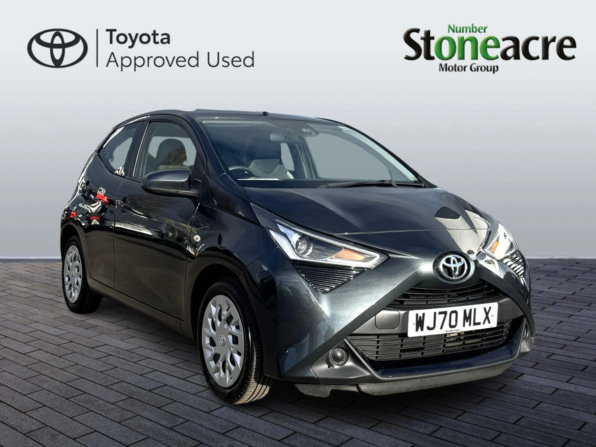 Toyota Aygo 1.0 VVT-i x-play Hatchback 5dr Petrol x-shift Euro 6 (Safety Sense) (71 ps) WJ70MLX Image 1