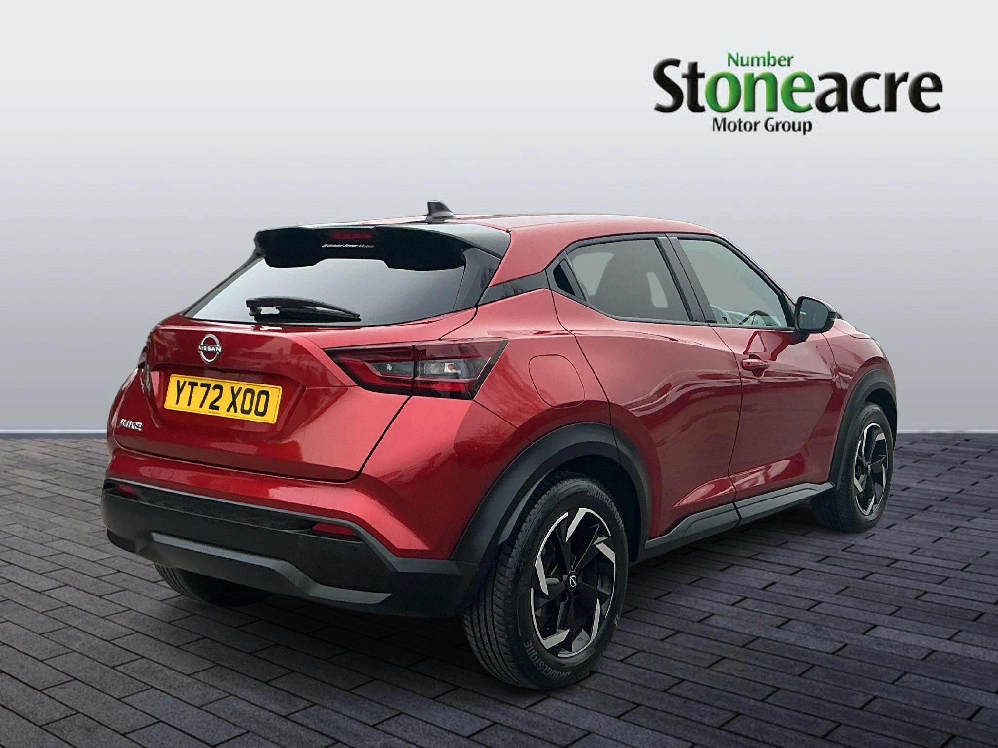 Nissan Juke 1.0 DiG-T N-Connecta 5dr YT72XOO Image 3