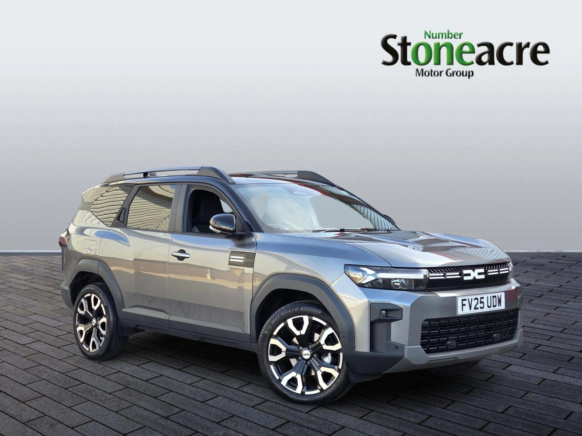 Dacia Bigster 1.2 TCe MHEV Journey Euro 6 (s/s) 5dr FV25UDW Image 1