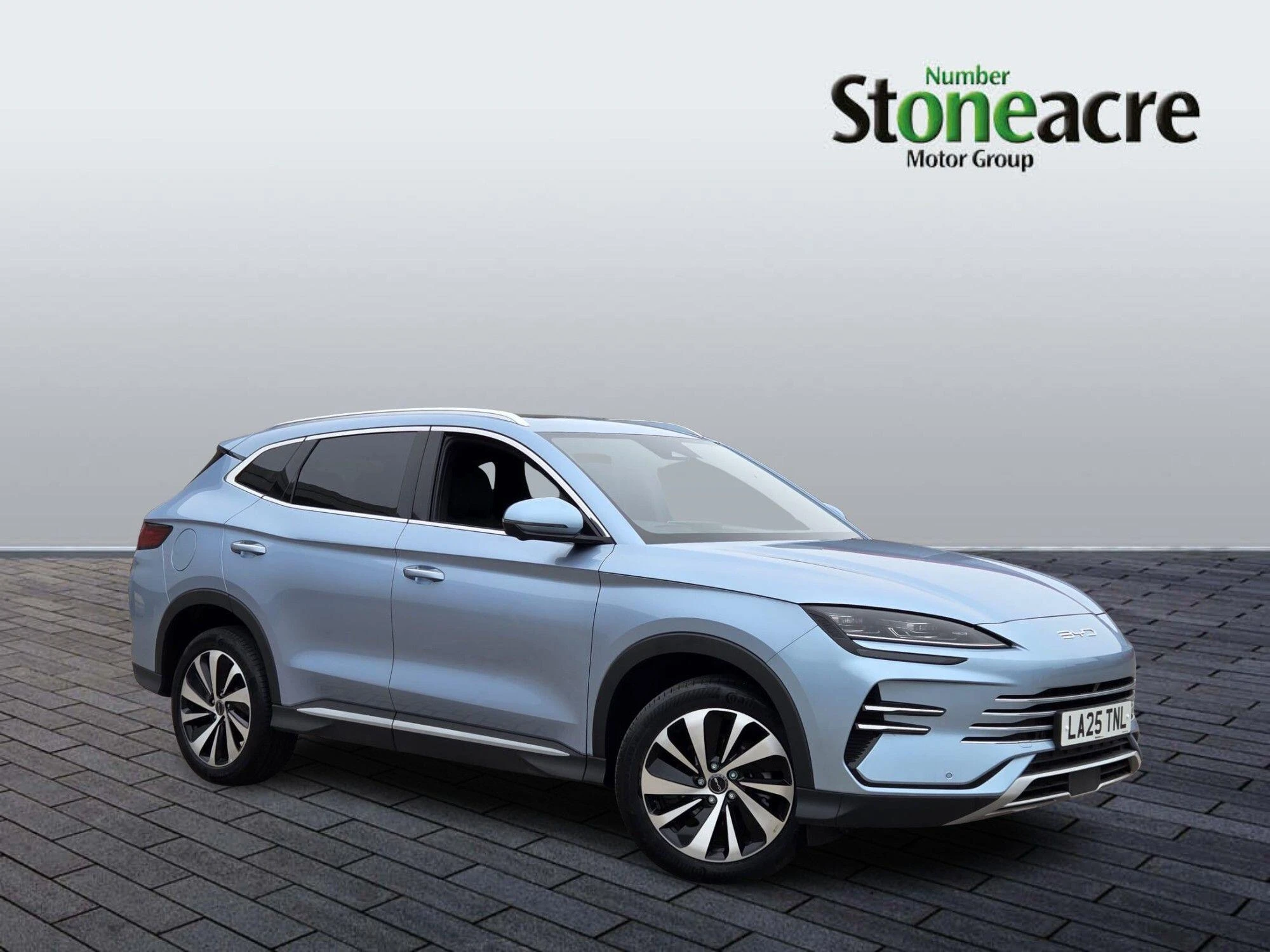 BYD Seal U 1.5 DM-i 18.3kWh Boost CVT Auto Euro 6 (s/s) 5dr LA25TNL Image 1