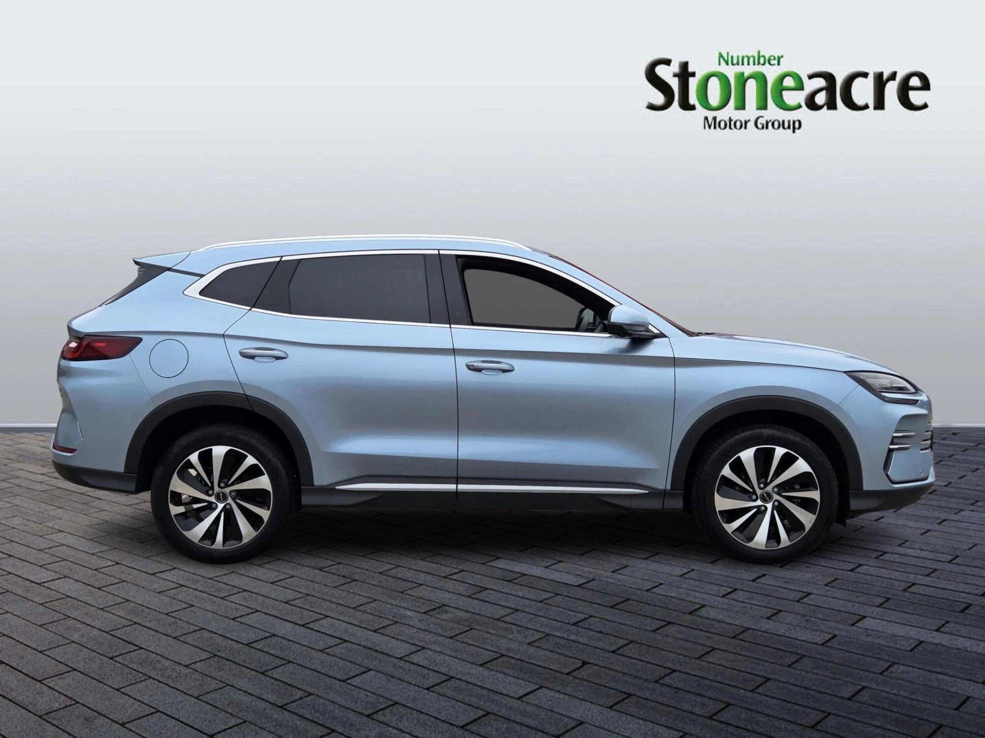 BYD Seal U 1.5 DM-i 18.3kWh Boost CVT Auto Euro 6 (s/s) 5dr LA25TNL Image 2