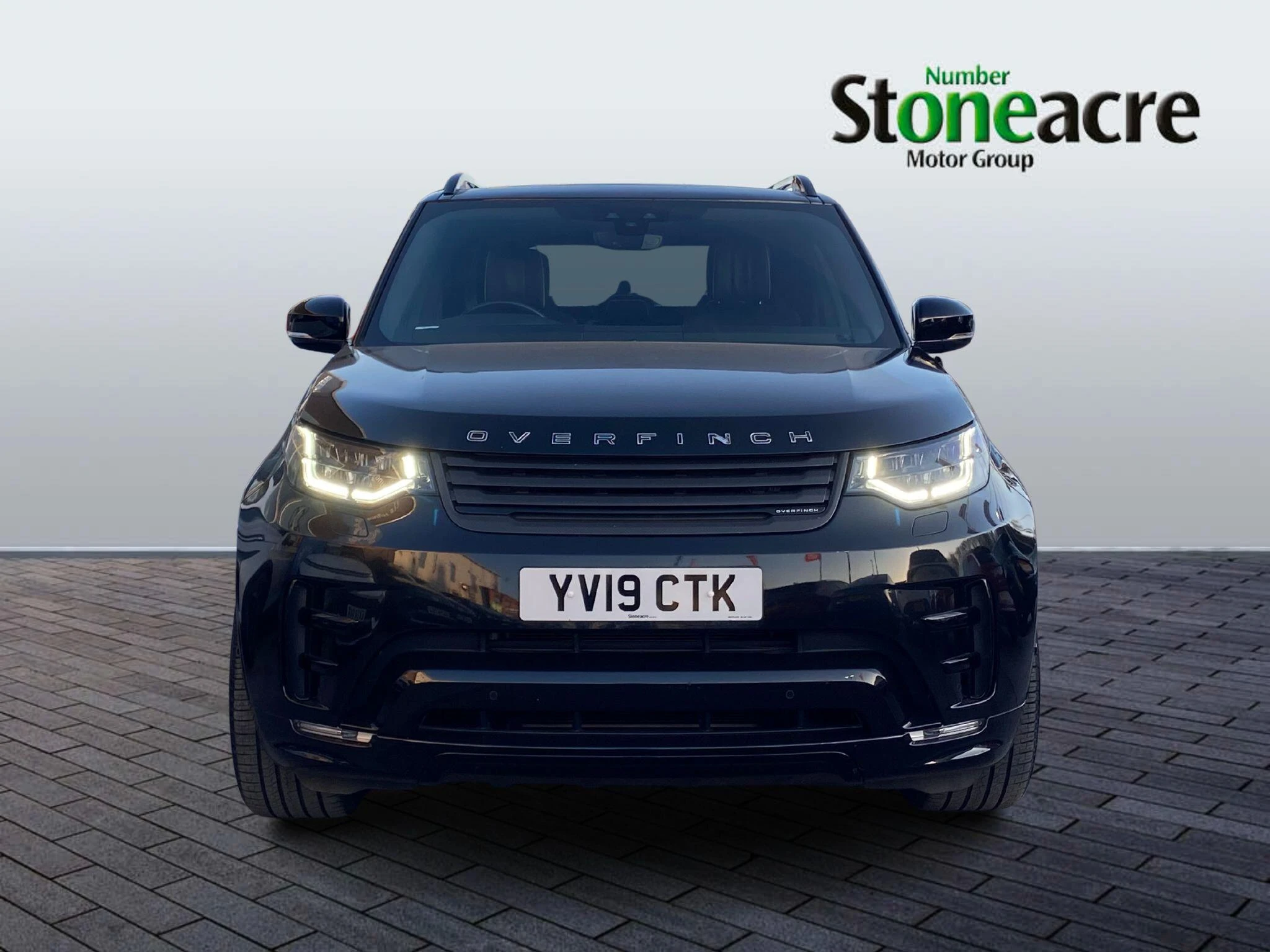 Land Rover Discovery 3.0 SD V6 HSE Luxury Auto 4WD Euro 6 (s/s) 5dr YV19CTK Image 2
