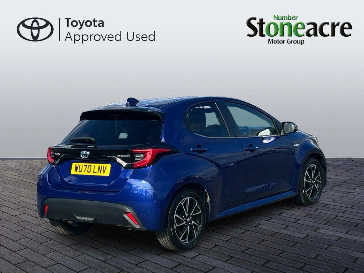 Toyota Yaris 1.5 Hybrid Design 5dr CVT WU70LNV Image 3