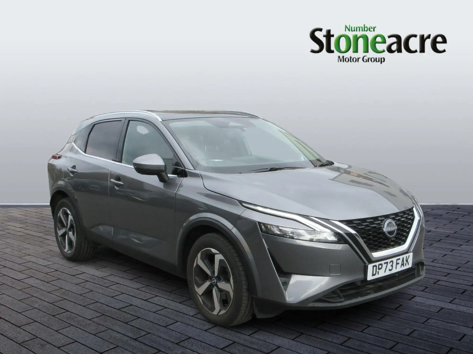 Nissan Qashqai 1.3 DiG-T MH N-Connecta 5dr DP73FAK Image 1