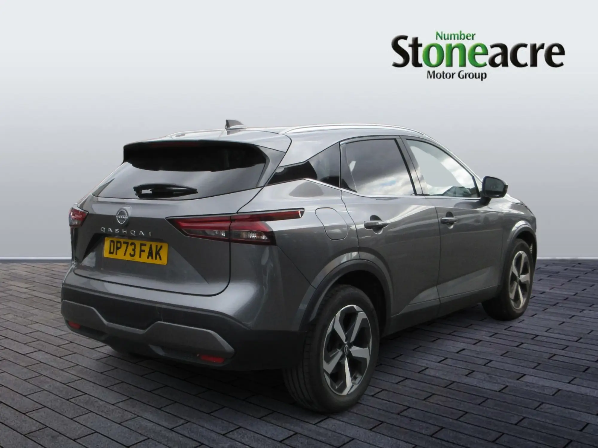 Nissan Qashqai 1.3 DiG-T MH N-Connecta 5dr DP73FAK Image 3