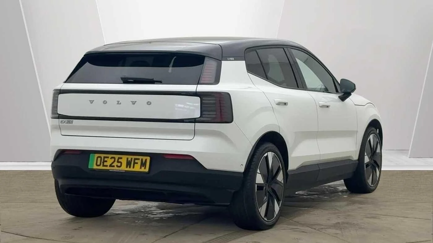 Volvo EX30 315kW Twin Motor Performance Ultra 69kWh 5dr Auto OE25WFM Image 3