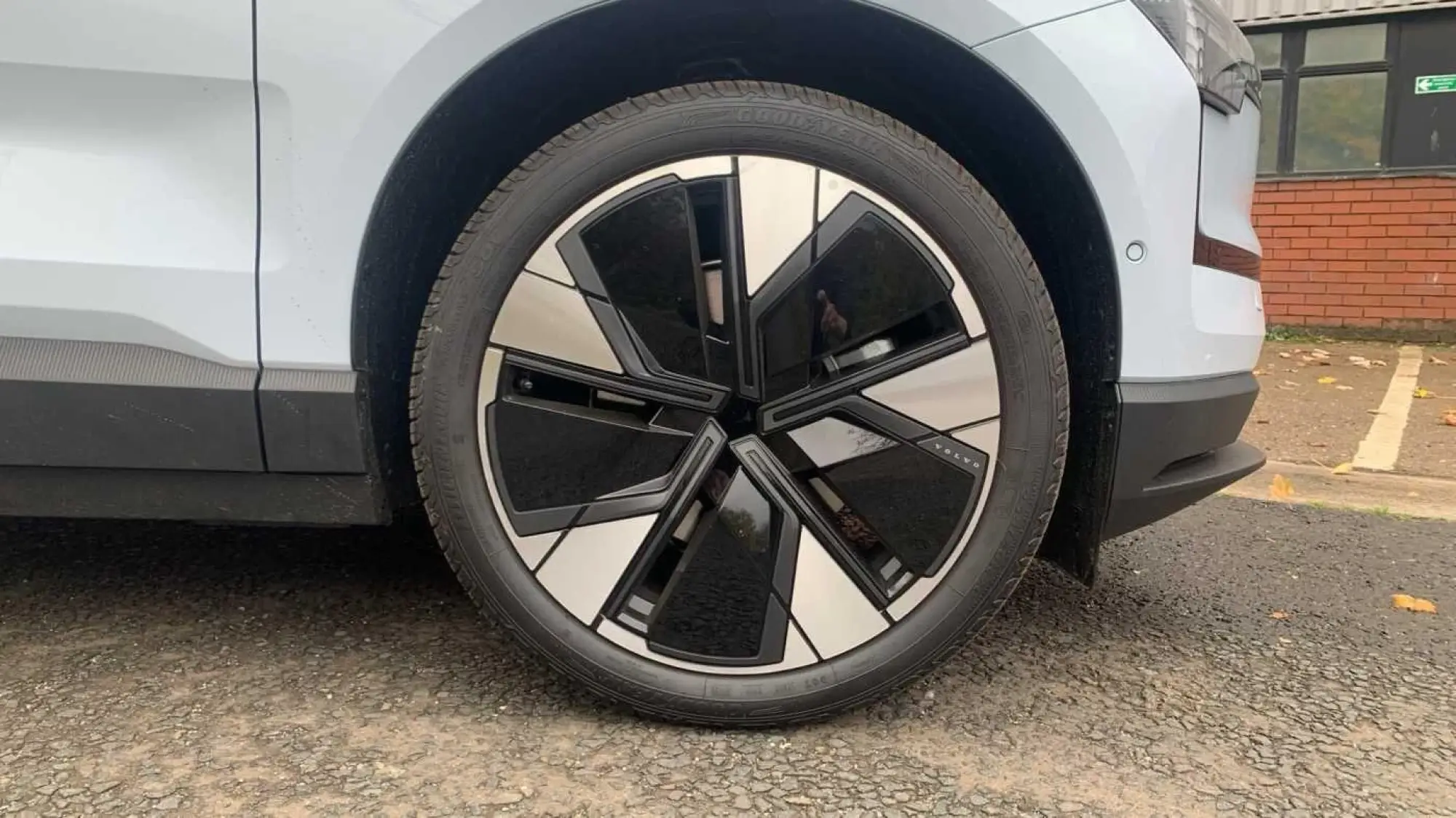 Volvo EX30 Image 15