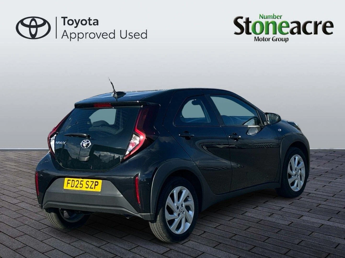 Toyota Aygo X 1.0 VVT-i Pure 5dr Auto FD25SZP Image 3