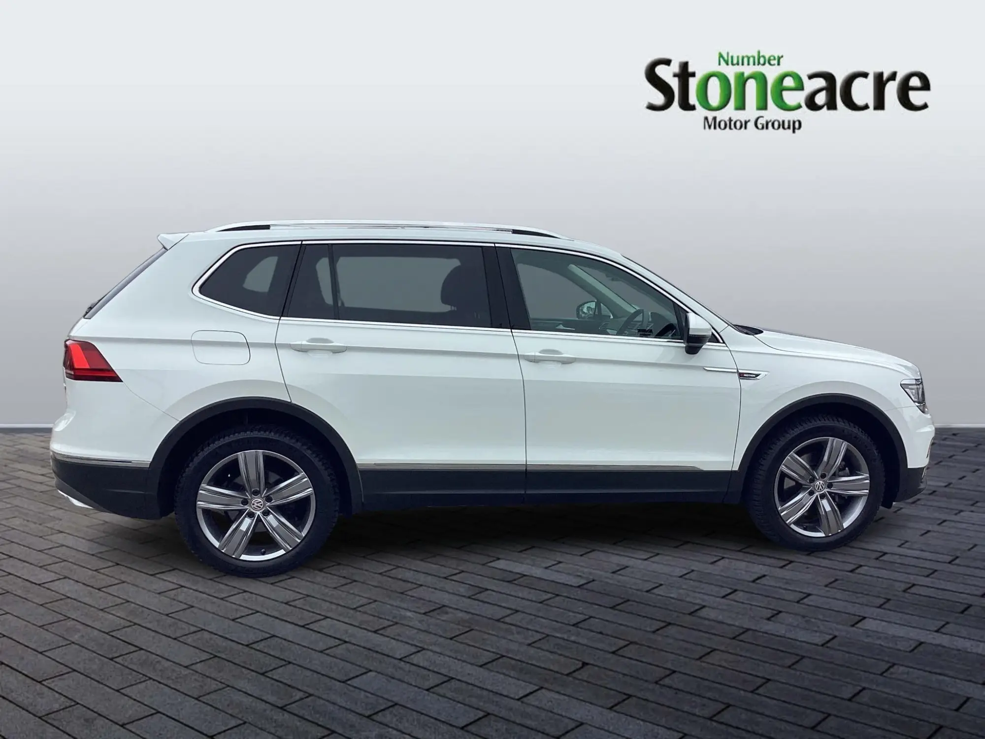 Volkswagen Tiguan Allspace 2.0 TDI SEL DSG 4Motion Euro 6 (s/s) 5dr DA70YJK Image 2