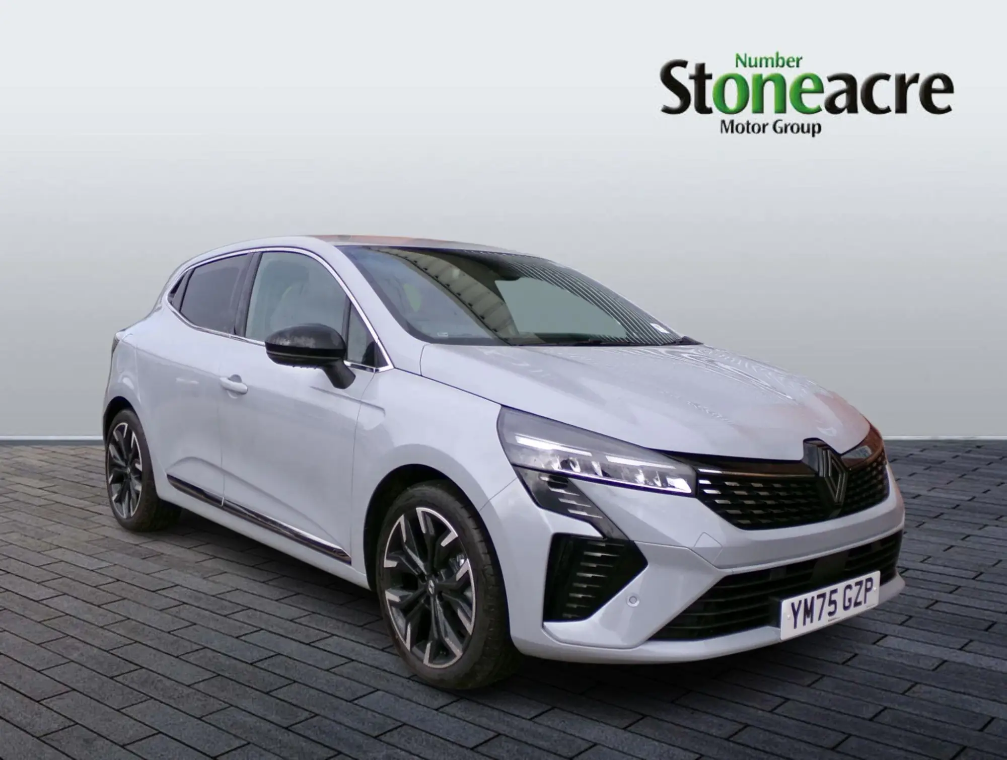 Renault Clio E-Tech 1.6 E-TECH techno Auto Euro 6 (s/s) 5dr YM75GZP Image 1