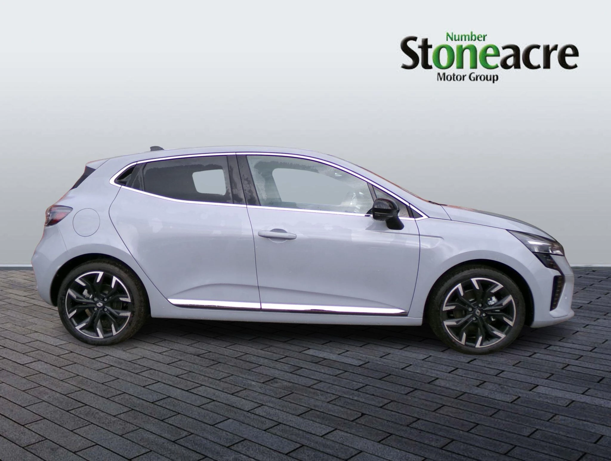 Renault Clio E-Tech Image 3