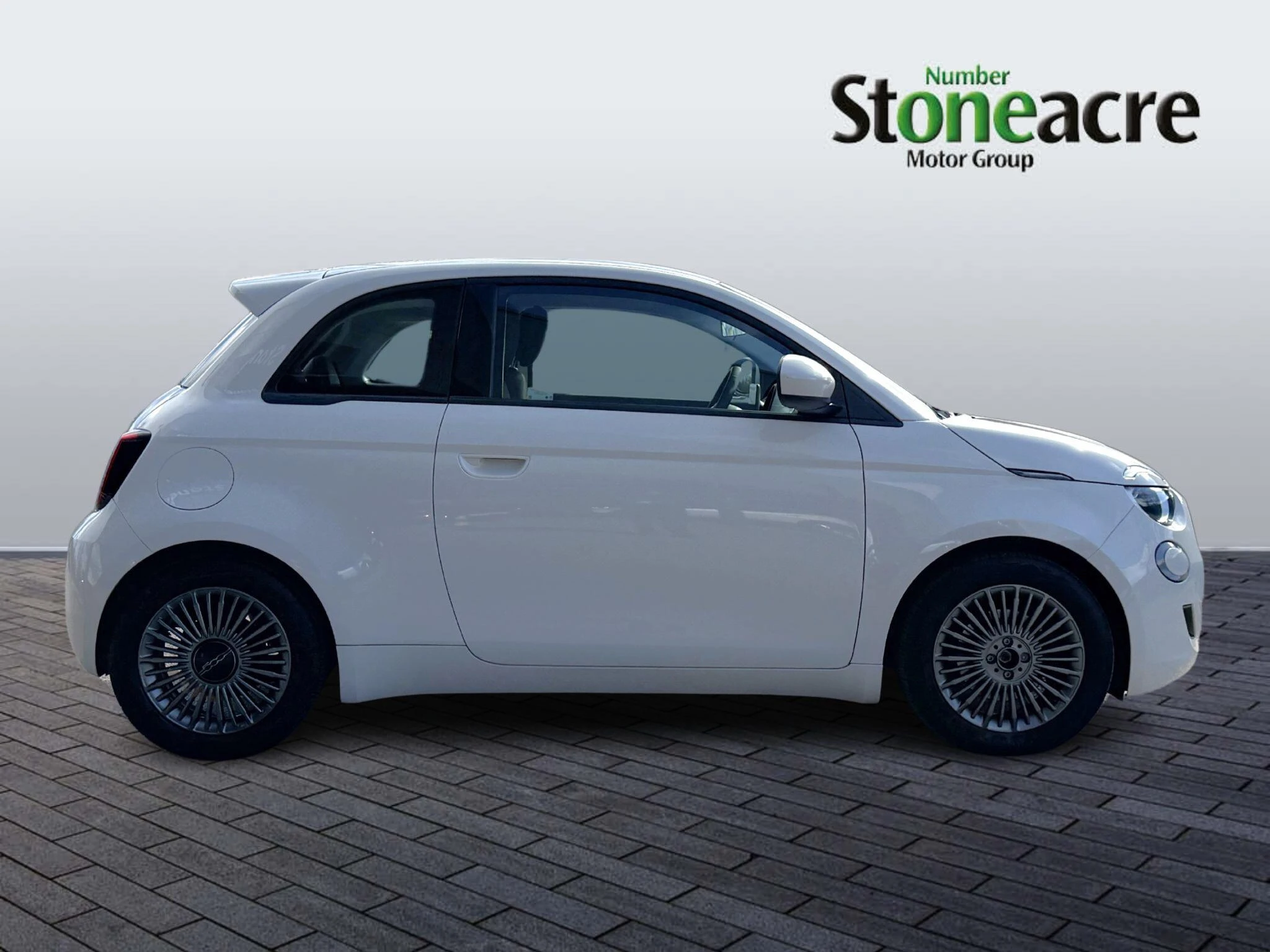 Fiat 500e 87kW Icon 42kWh 3dr Auto YB22LJV Image 2
