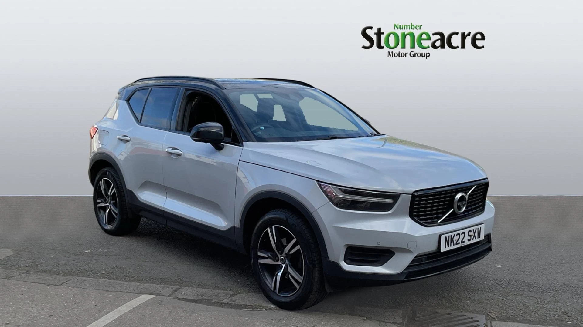 Volvo XC40 R-Design T3 (163 hp) Auto NK22SXW Image 1