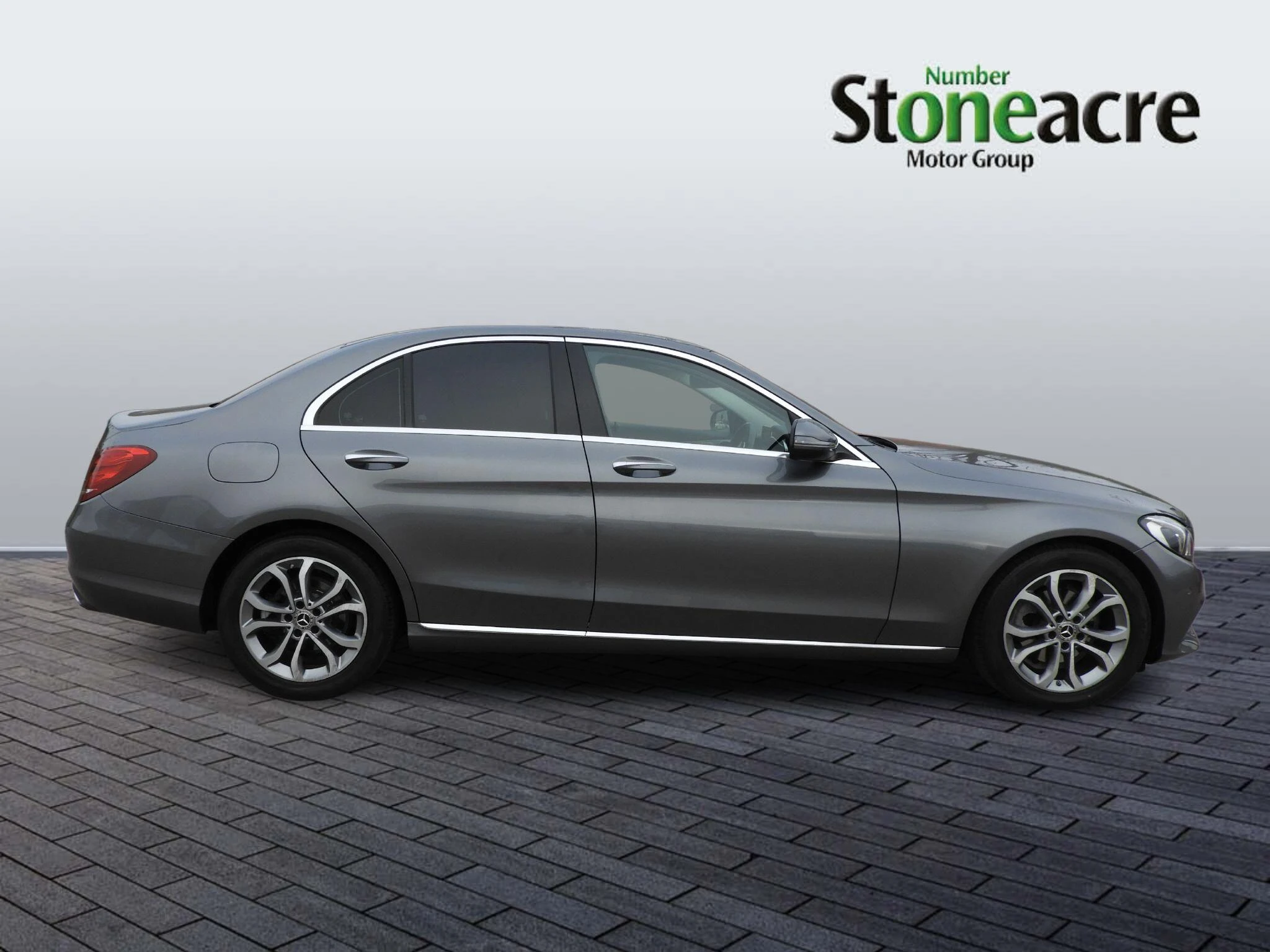 Mercedes-Benz C-Class 1.6 C200d Sport (Premium) G-Tronic+ Euro 6 (s/s) 4dr AY18VSK Image 2