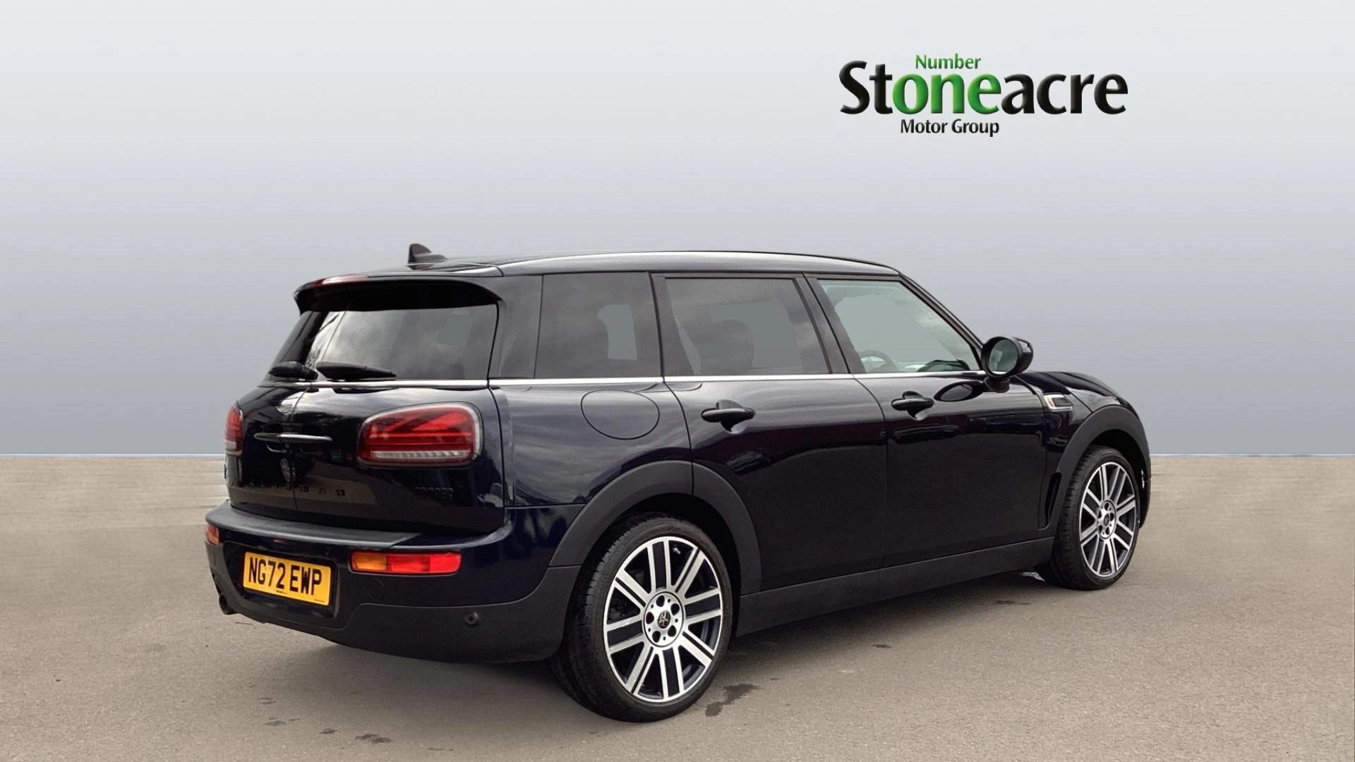 MINI Clubman 1.5 Cooper Exclusive 6dr Auto NG72EWP Image 2