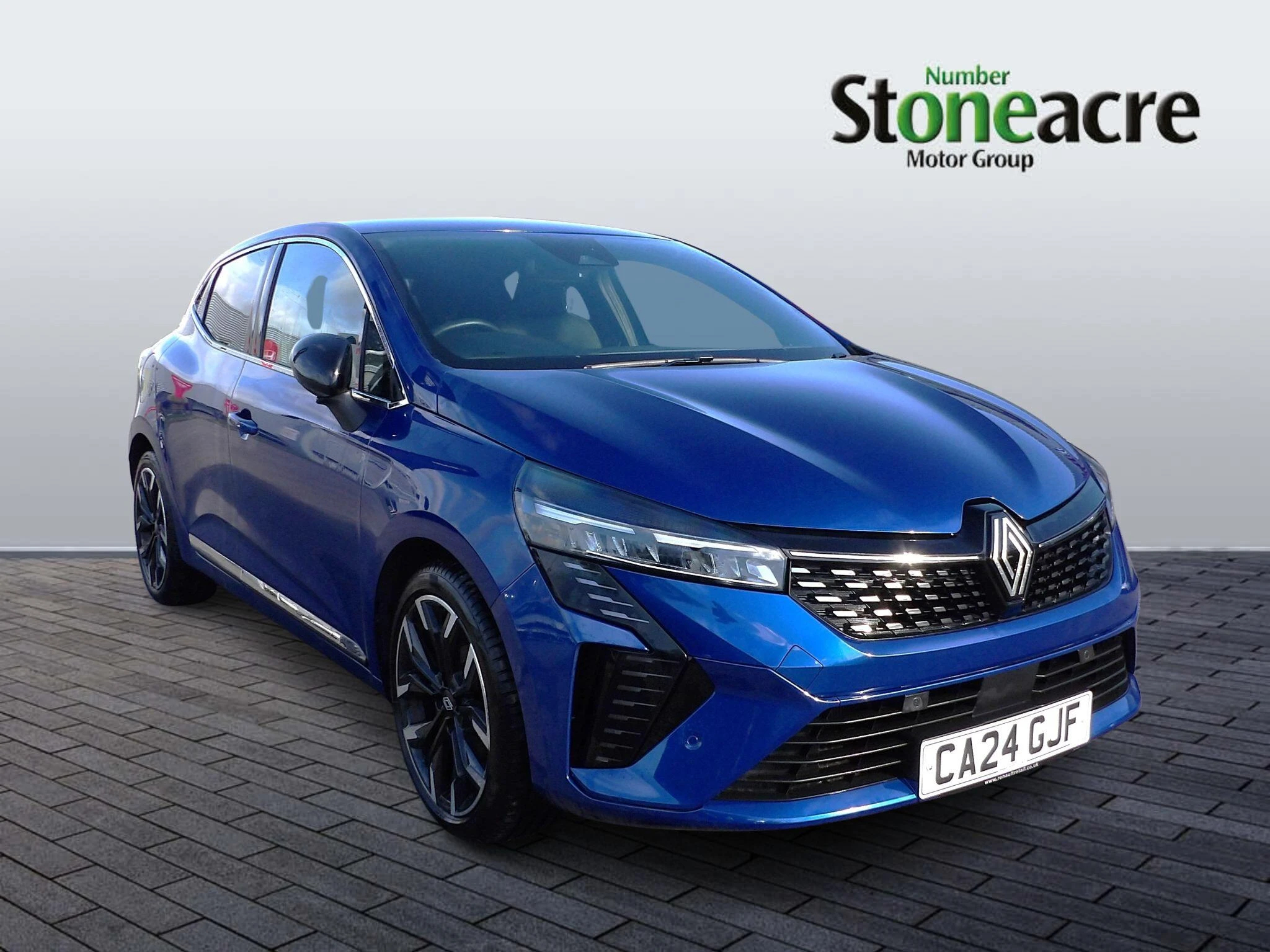 Renault Clio E-Tech 1.6 E-TECH techno Auto Euro 6 (s/s) 5dr CA24GJF Image 1