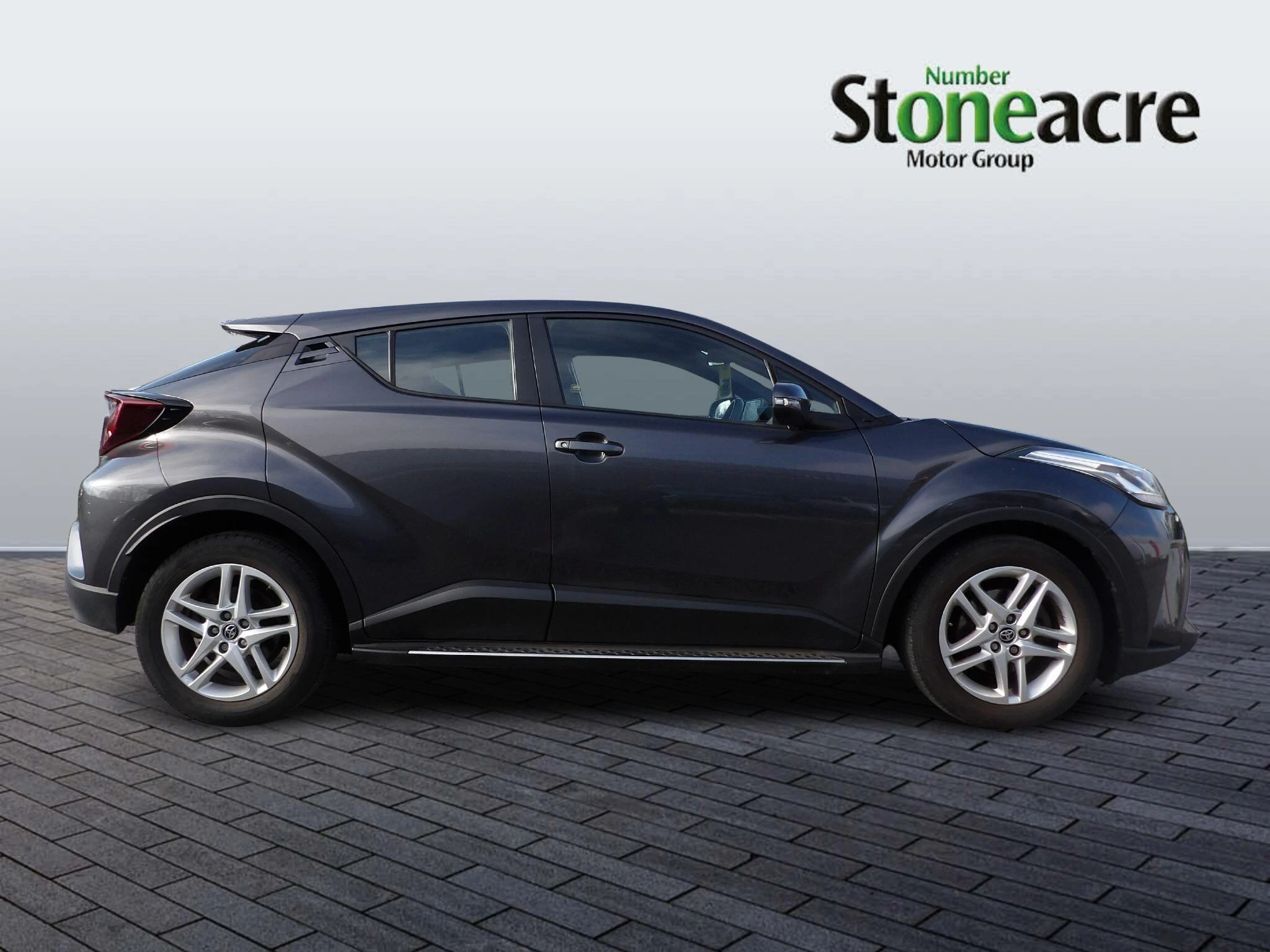 Toyota C-HR Self-Charging Hybrid 1.8 VVT-h Icon CVT Euro 6 (s/s) 5dr NA22YVV Image 2