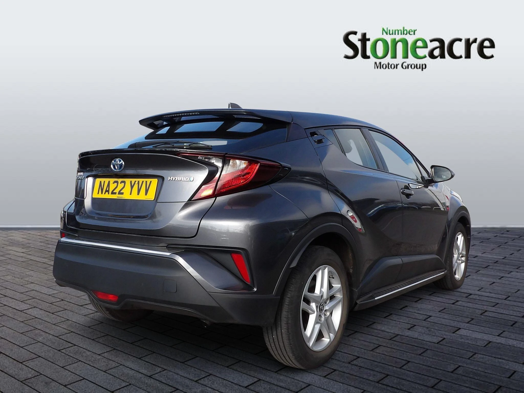 Toyota C-HR Self-Charging Hybrid 1.8 VVT-h Icon CVT Euro 6 (s/s) 5dr NA22YVV Image 3