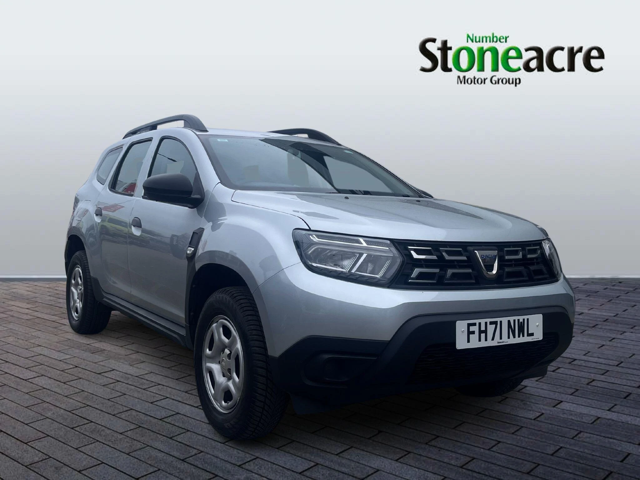 Dacia Duster 1.0 TCe Essential Euro 6 (s/s) 5dr FH71NWL Image 1