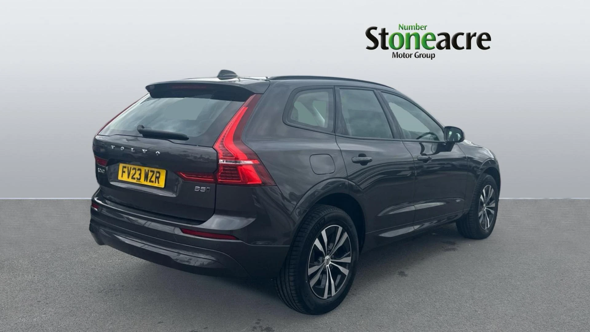 Volvo XC60 Core B5 AWD Mild Hybrid Petrol FV23WZR Image 2