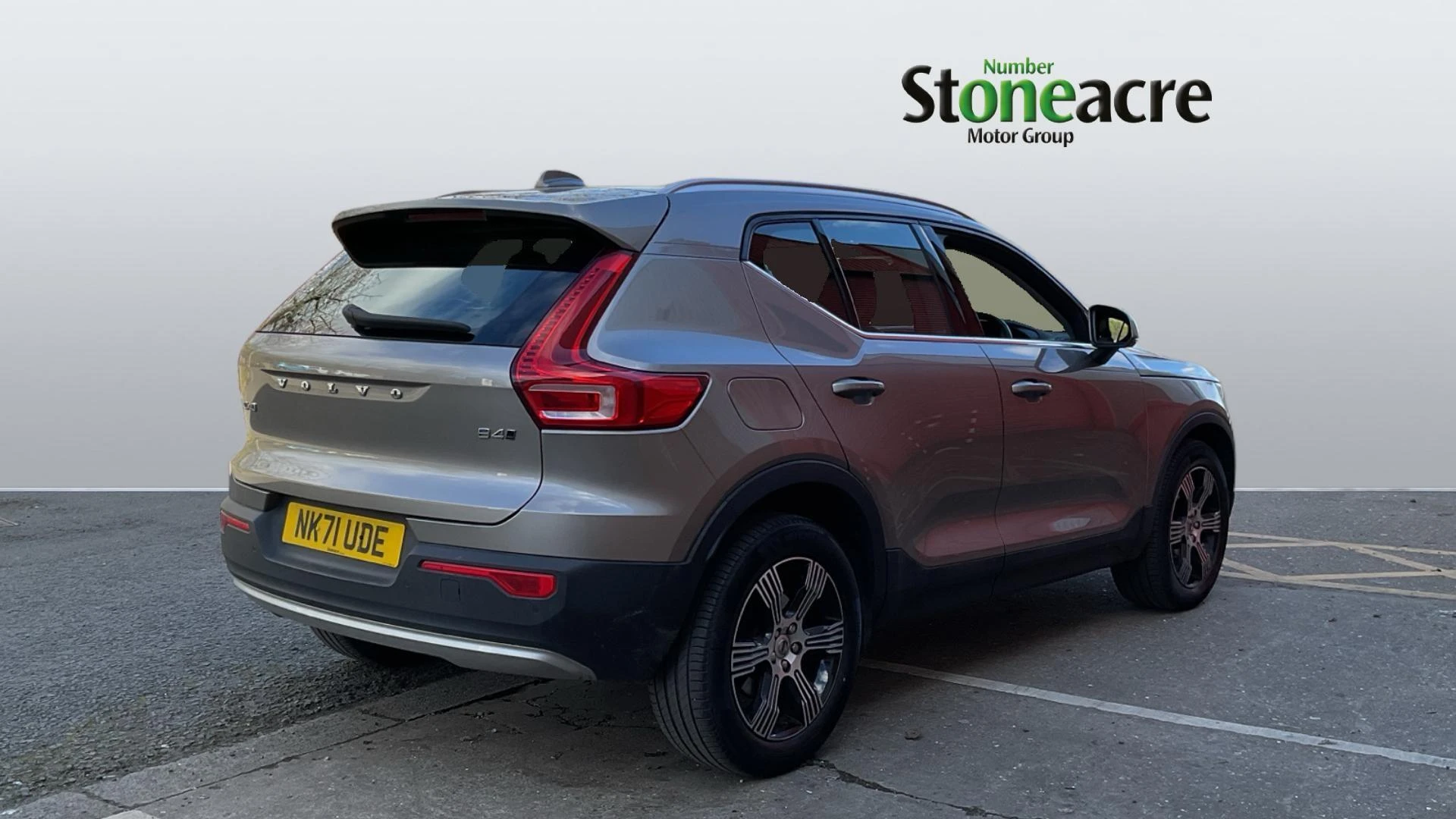 Volvo XC40 Inscription B4 (197 hp) Auto NK71UDE Image 2