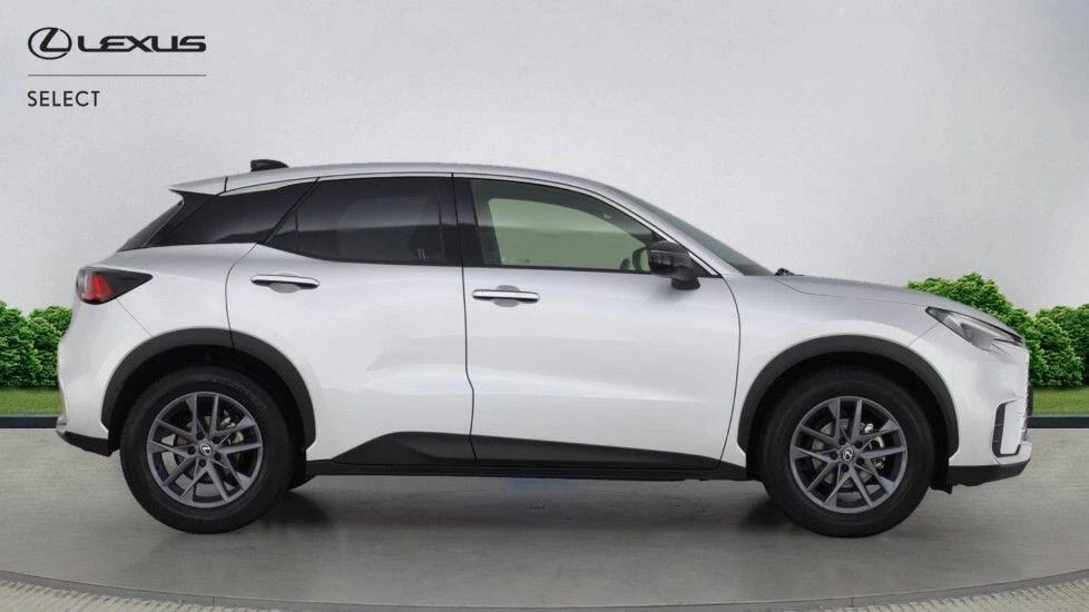 Lexus LBX 1.5 VVT-iE Premium E-CVT Euro 6 (s/s) 5dr GX74ZHE Image 2