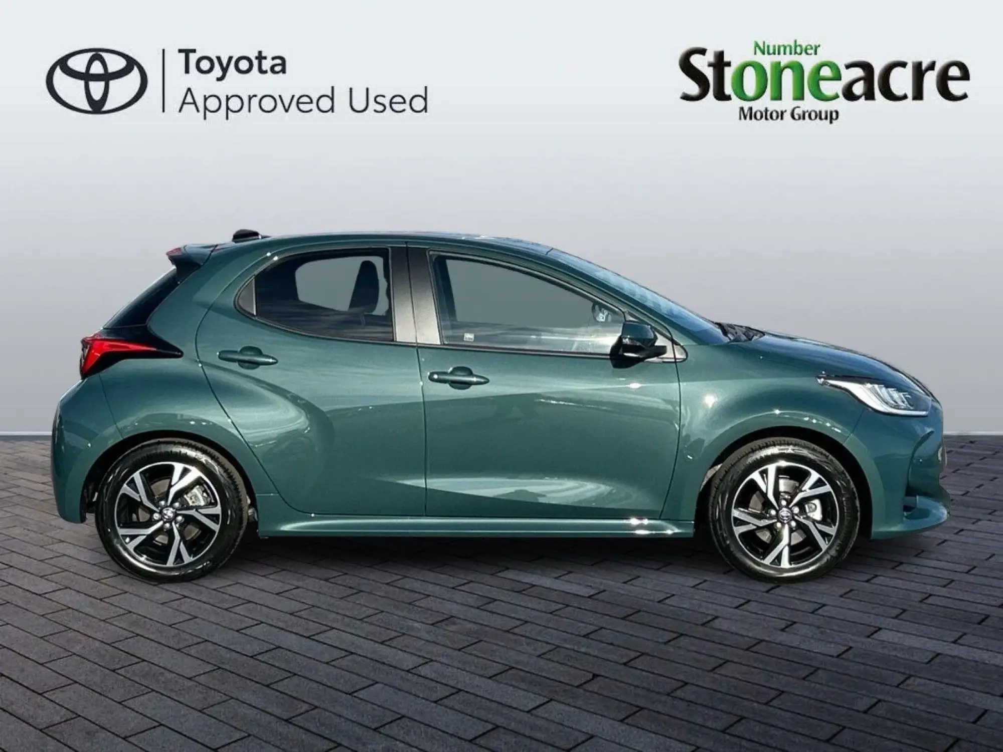 Toyota Yaris Image 2