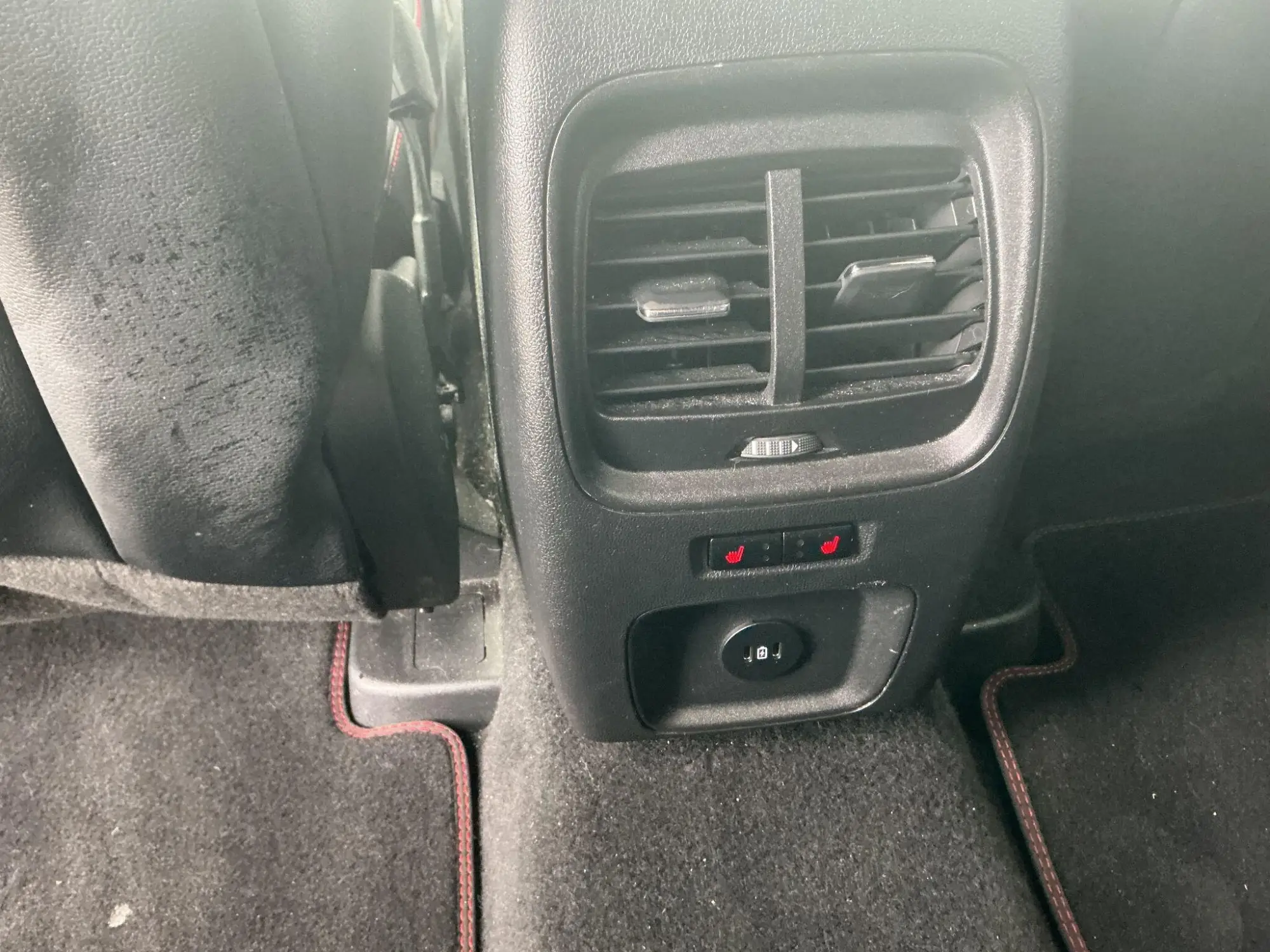 Ford Kuga Plug-In Hybrid Image 13 Ford Kuga Plug-In Hybrid Image 13