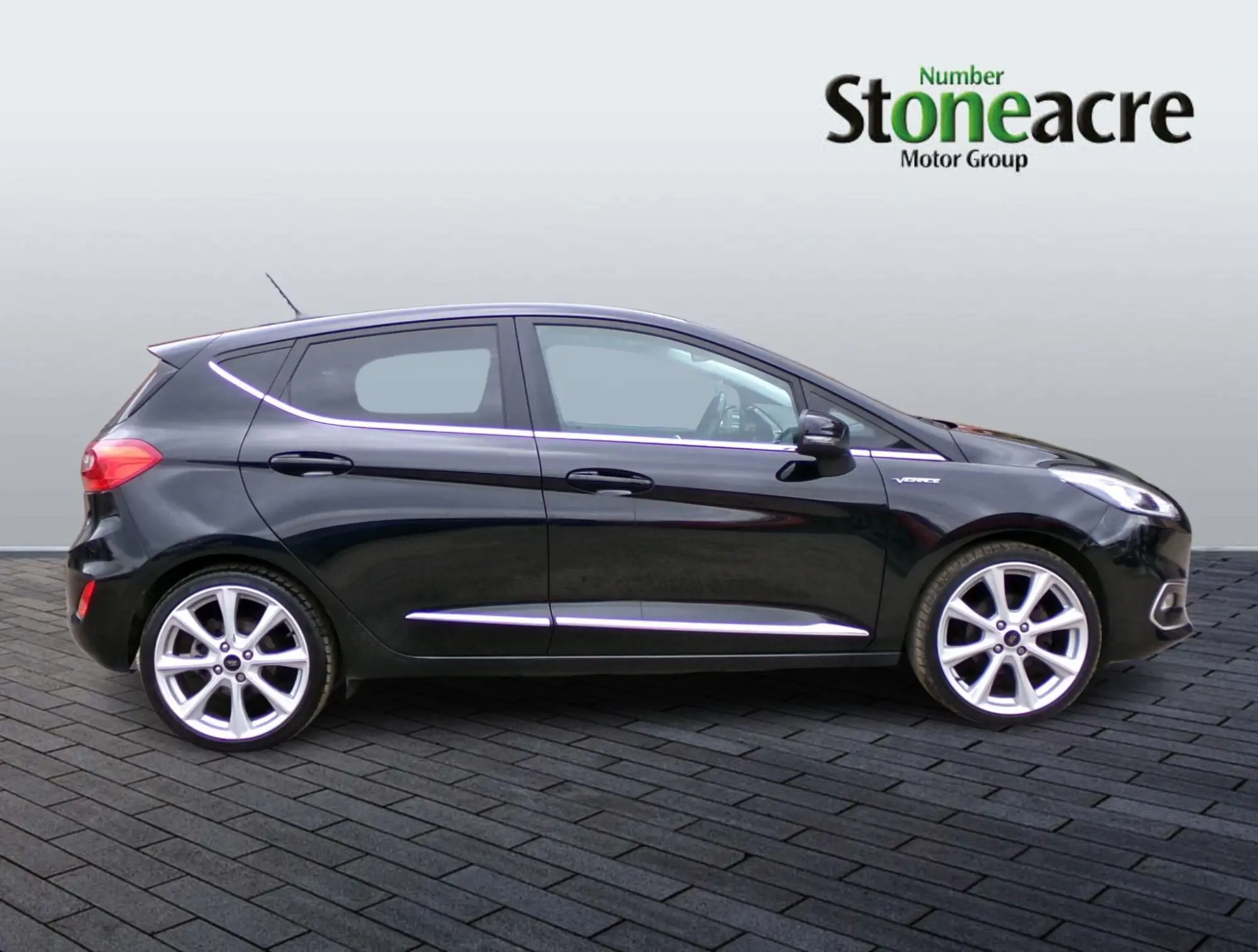 Ford Fiesta 1.0T EcoBoost Vignale Euro 6 (s/s) 5dr PO68OLT Image 2