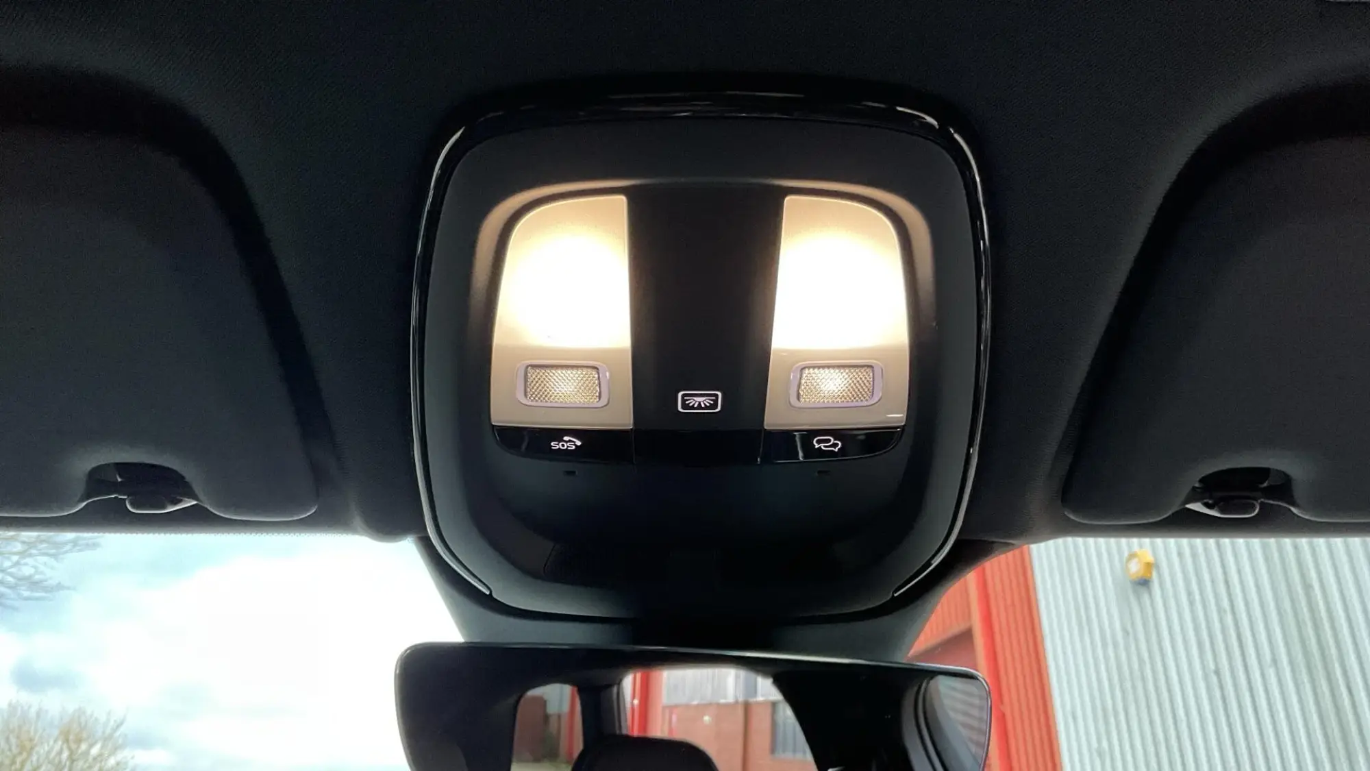 Volvo XC60 Image 28