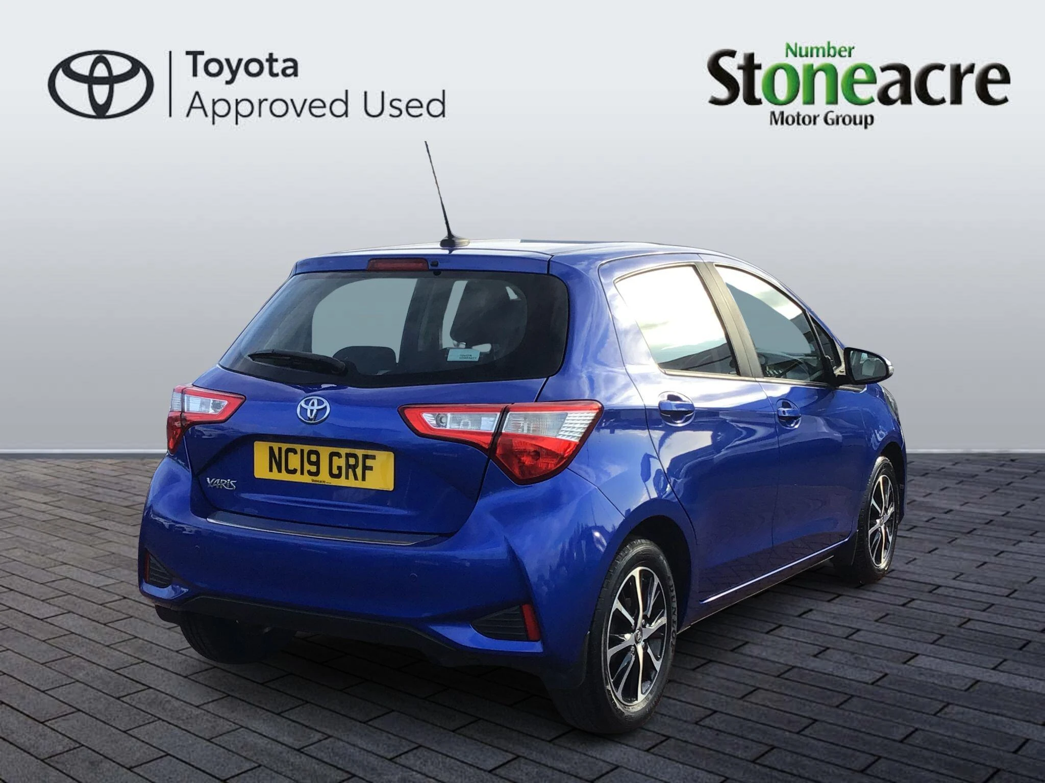 Toyota Yaris 1.5 VVT-i Icon Tech Euro 6 5dr NC19GRF Image 2