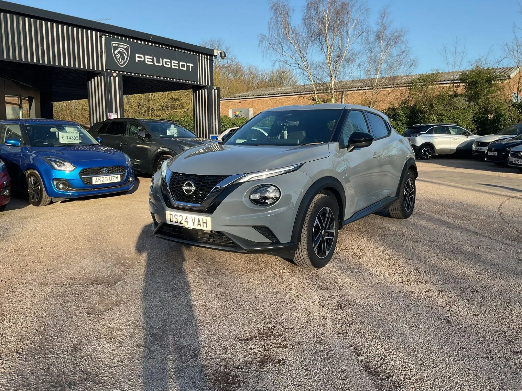 Nissan Juke 1.0 DIG-T N-Connecta Euro 6 (s/s) 5dr DS24VAH Image 3