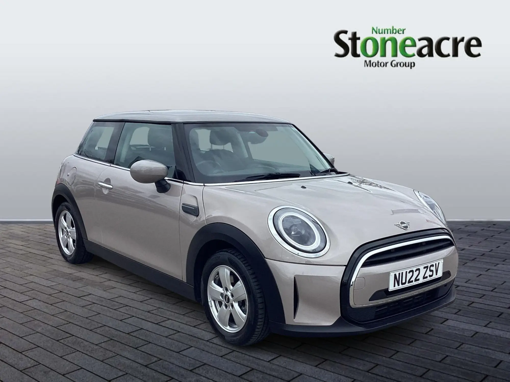 MINI Hatch 1.5 Cooper Classic Euro 6 (s/s) 3dr NU22ZSV Image 1