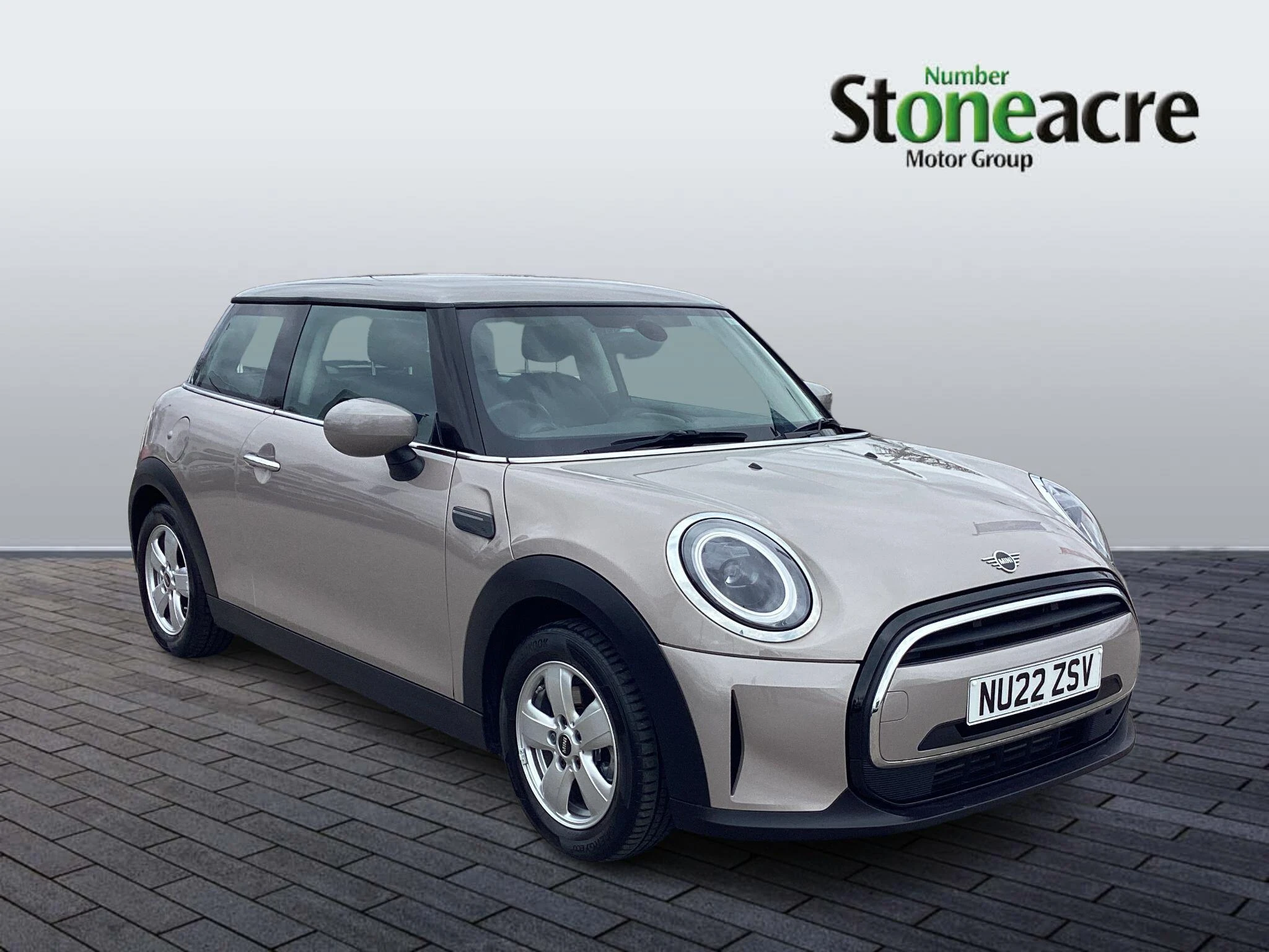 MINI Hatch 1.5 Cooper Classic Euro 6 (s/s) 3dr NU22ZSV Image 1