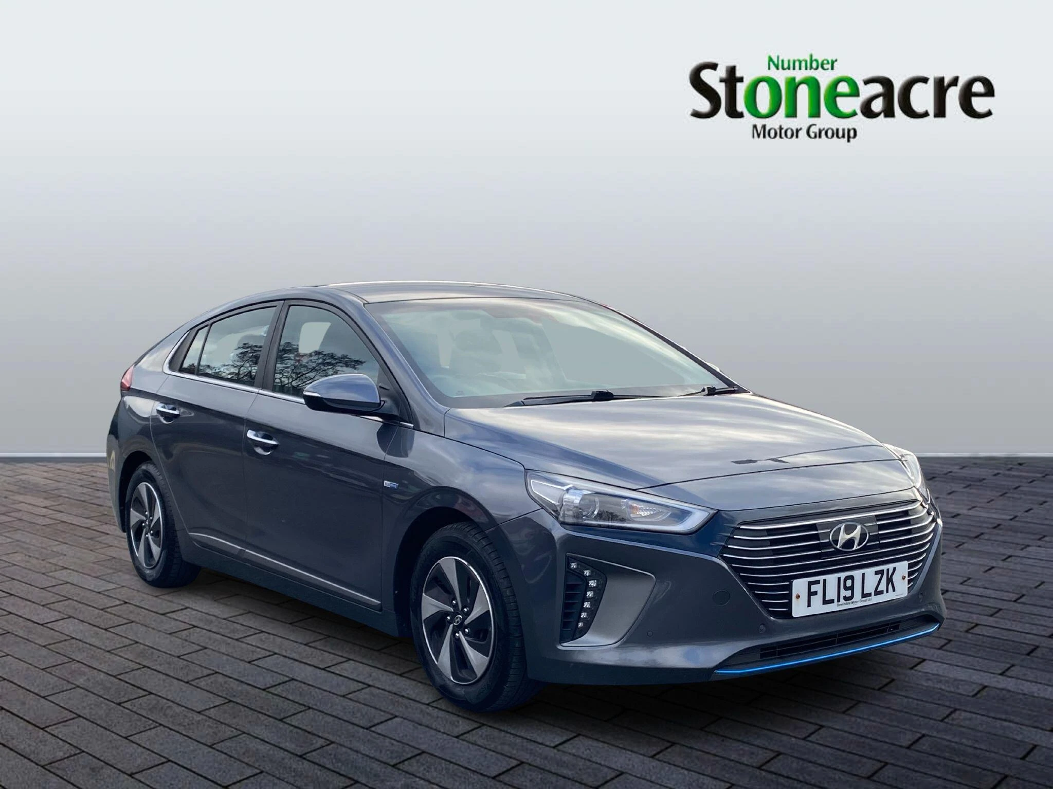 Hyundai IONIQ Hybrid 1.6 h-GDi GPF Premium SE Hatchback 5dr Petrol Hybrid DCT Euro 6 (s/s) (141 ps) FL19LZK Image 1