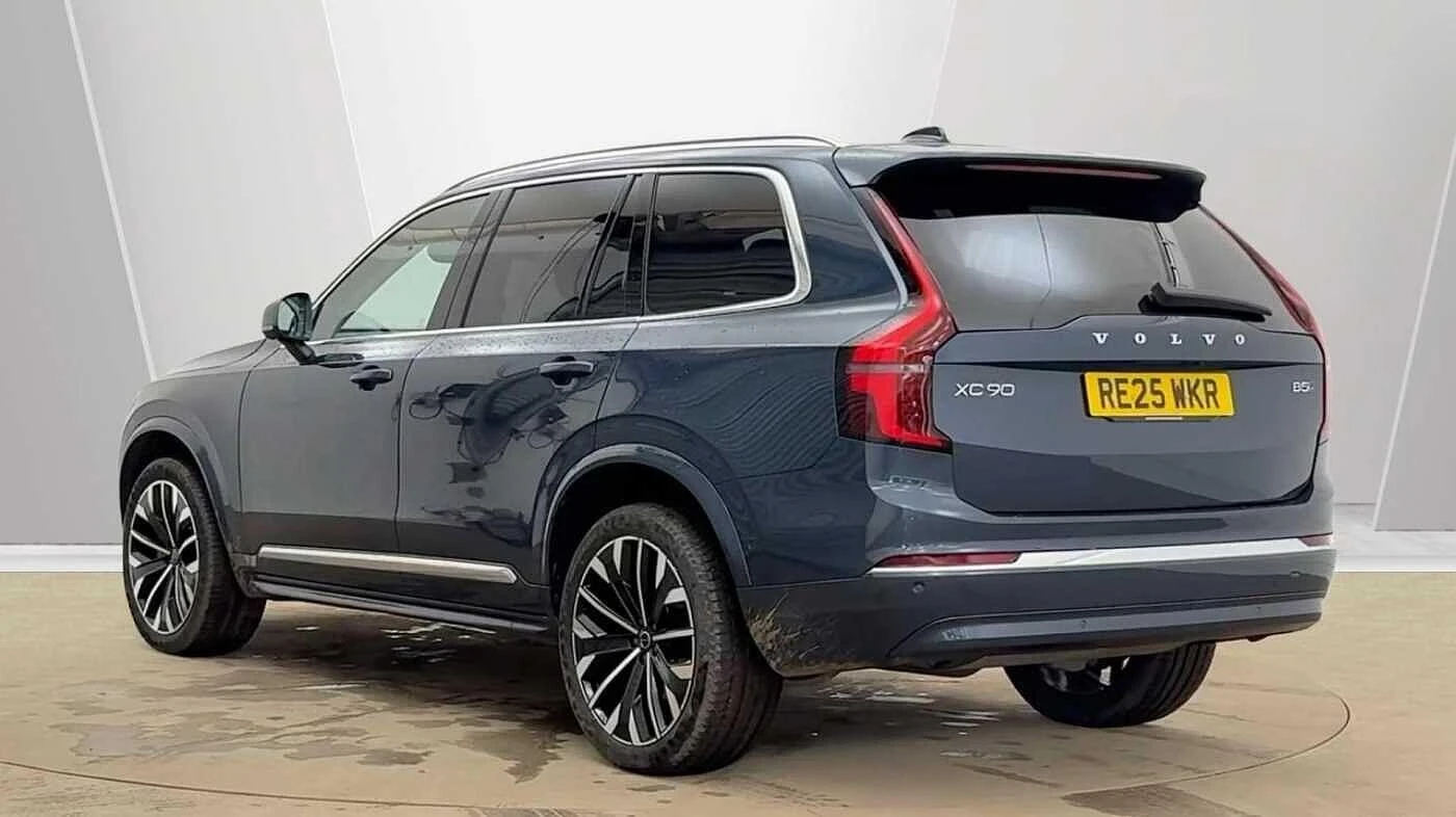Volvo XC90 2.0 B5 MHEV Ultra Bright Auto 4WD Euro 6 (s/s) 5dr RE25WKR Image 3