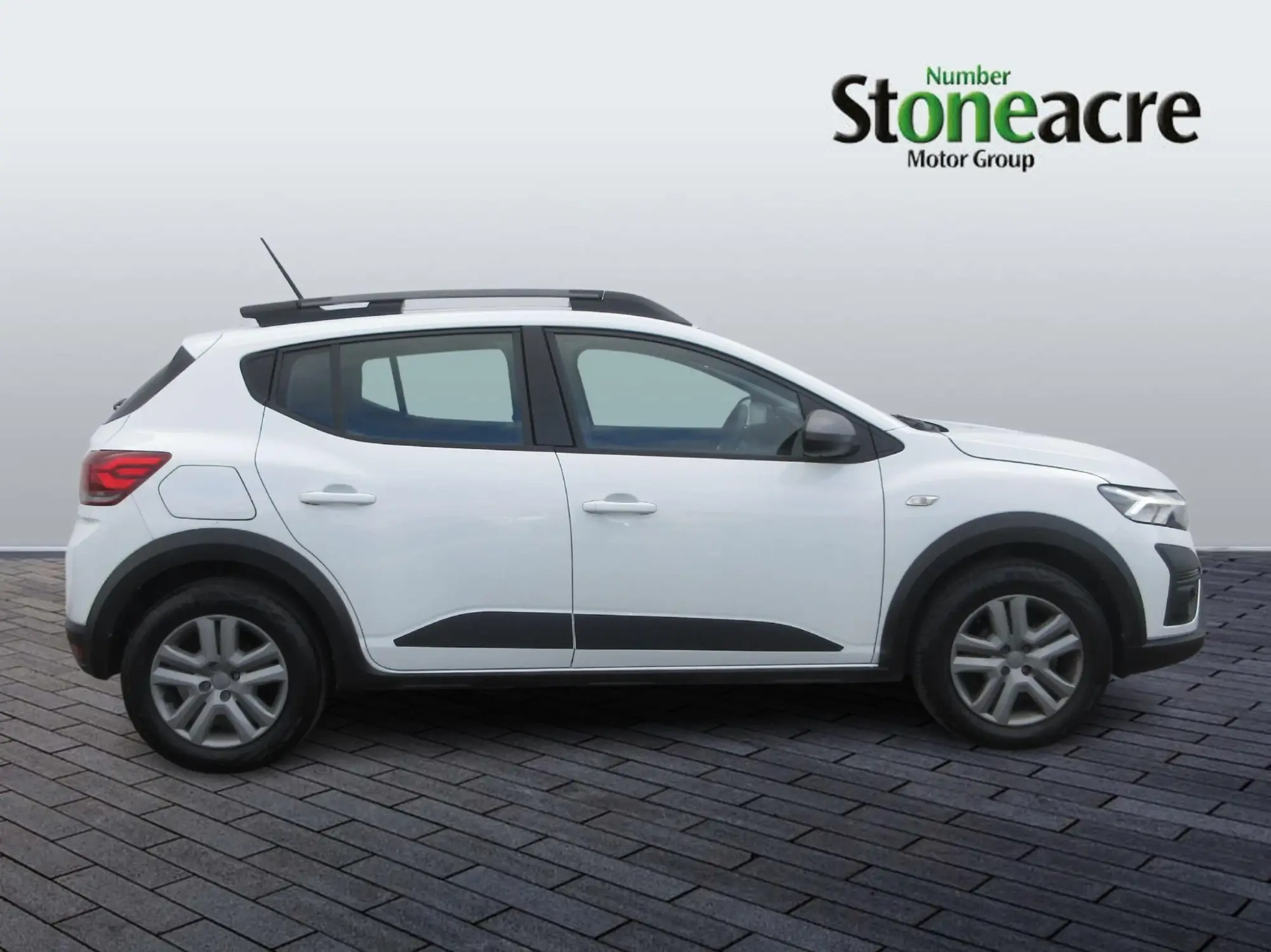 Dacia Sandero Stepway Stepway Expression TCe 100 Bi-Fuel MY23 NU73LNT Image 2