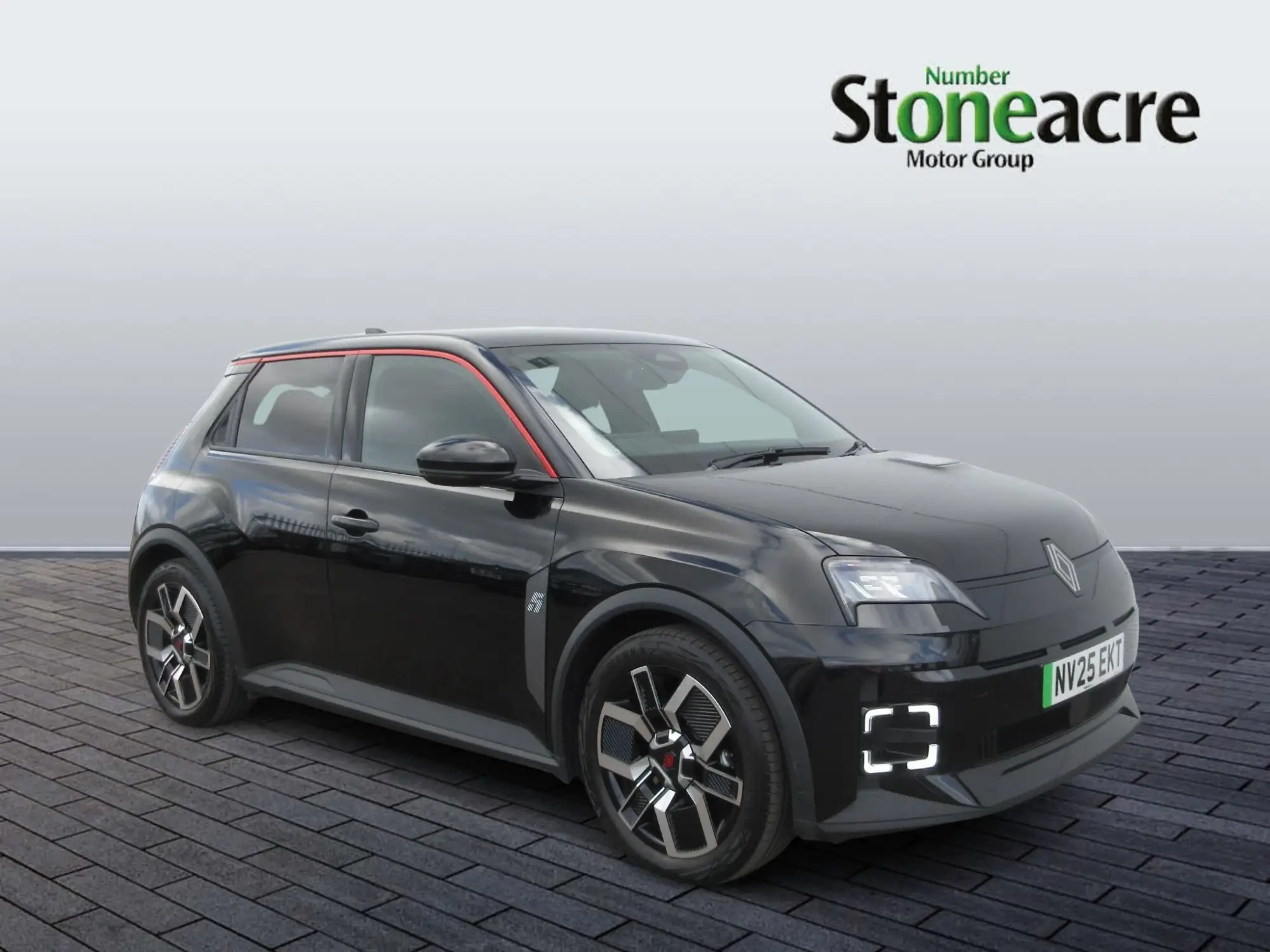 Renault 5 E-Tech Electric comfort range 52kWh techno Auto 5dr NV25EKT Image 1