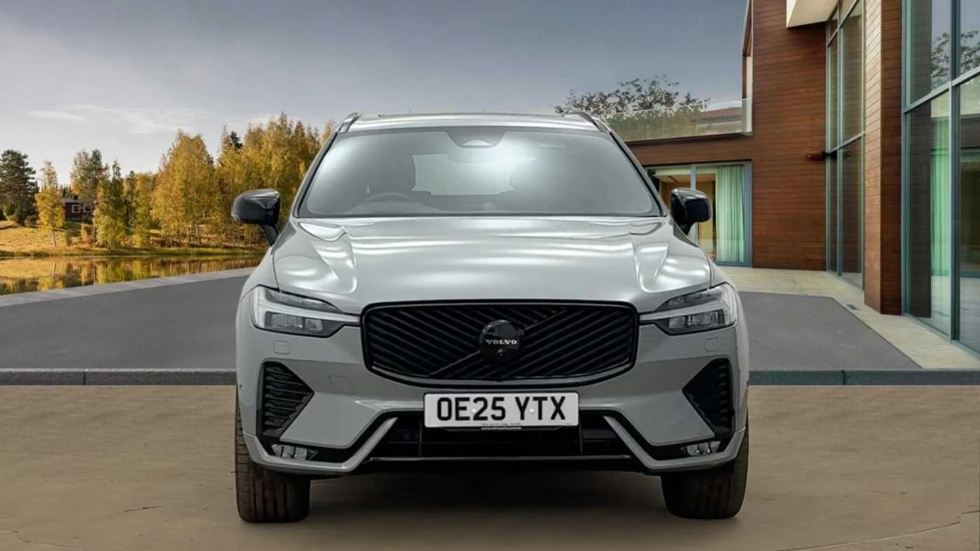 Volvo XC60 2.0 B5 MHEV Plus Black Edition Auto AWD Euro 6 (s/s) 5dr WF75FNT Image 2