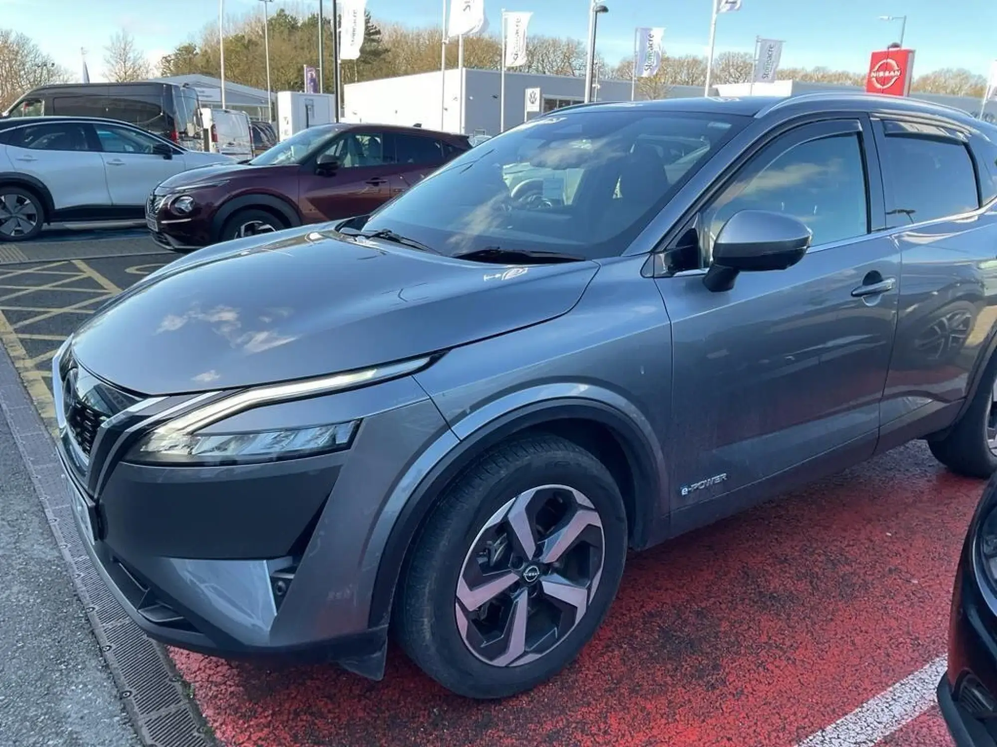 Nissan Qashqai with New e-POWER 1.5 h e-POWER N-Connecta Auto Euro 6 (s/s) 5dr FX23YJD Image 2